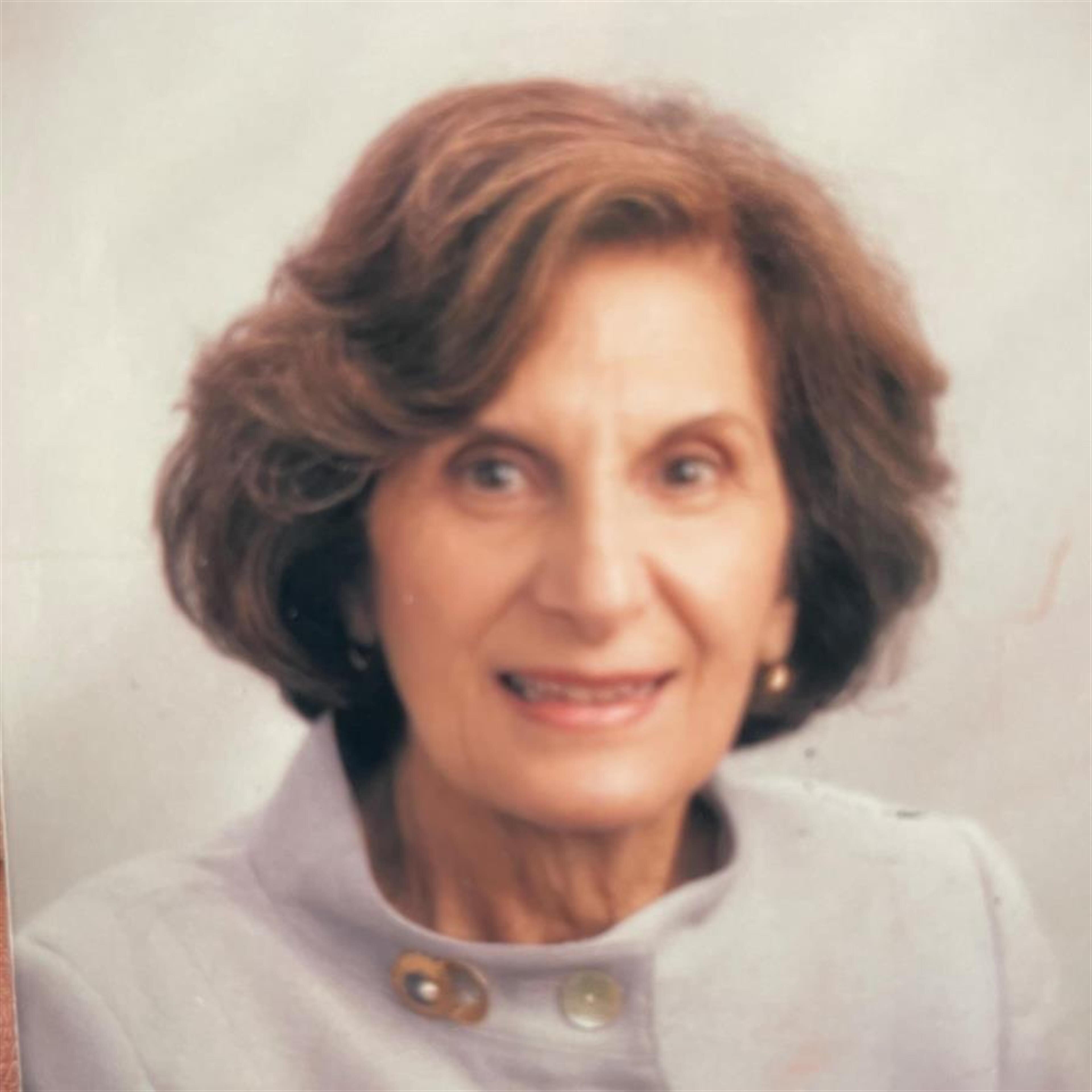 Mrs Helen Maropis