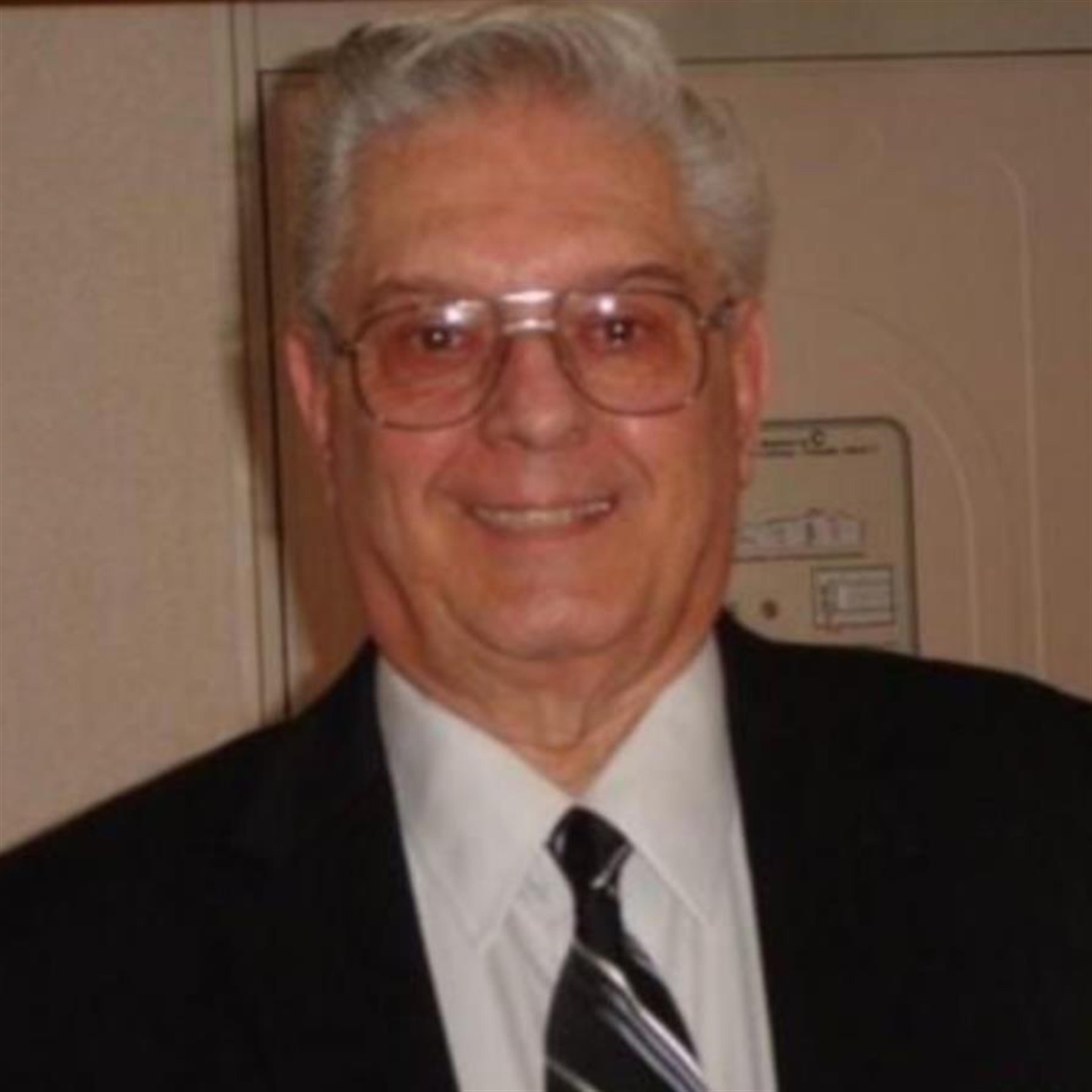 Mr. Robert Raymond Basteiro's obituary picture