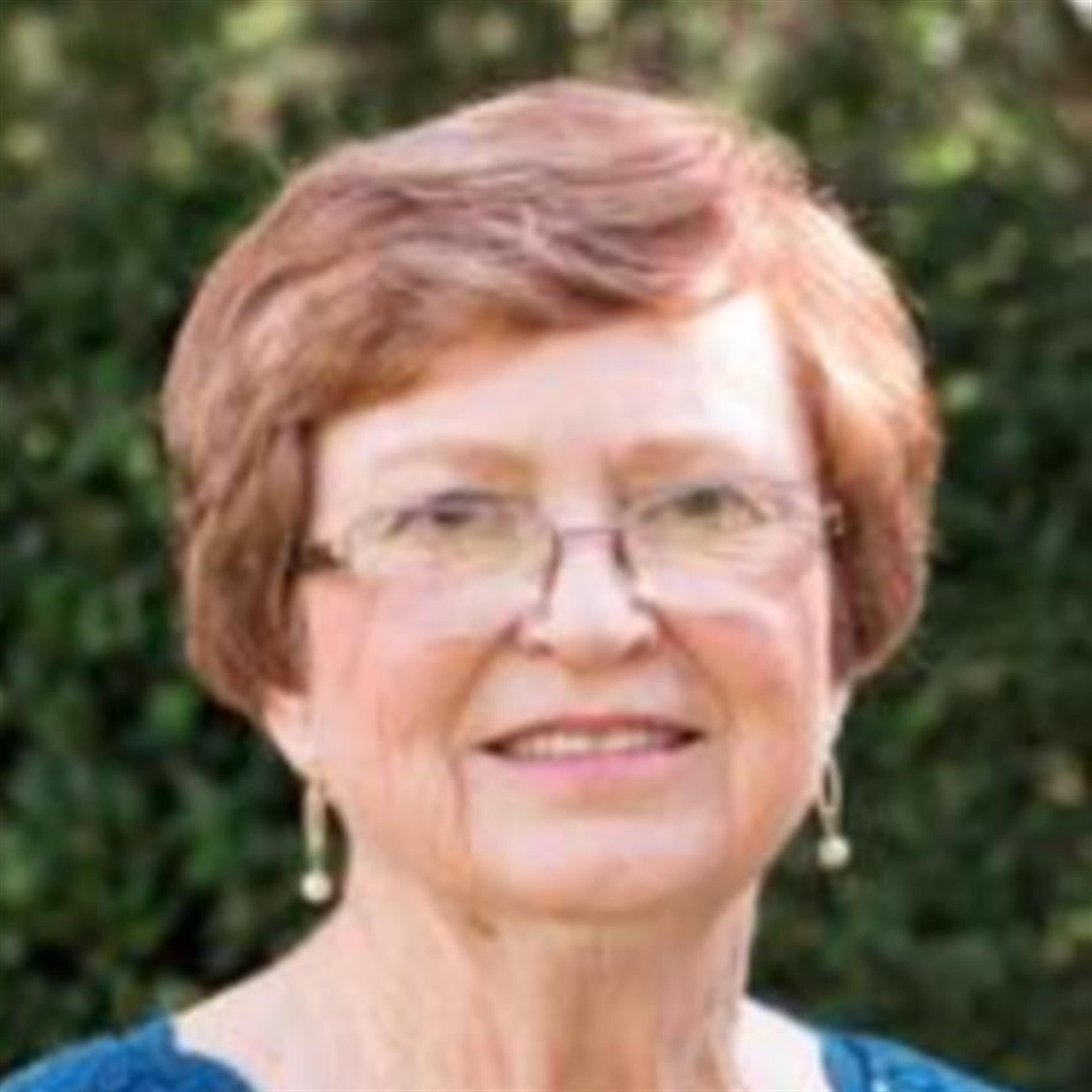 Linda Lee Cassell