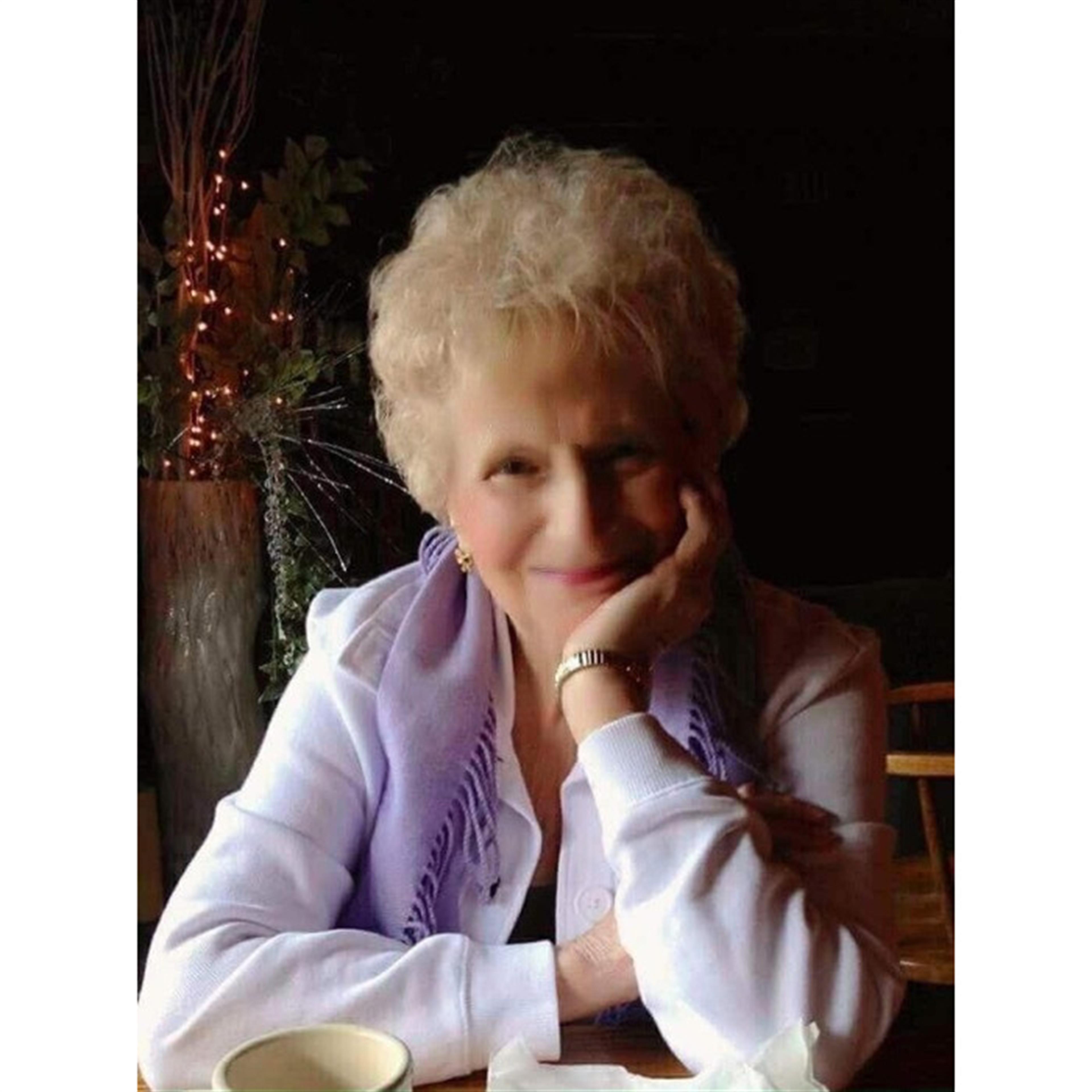 Virginia Lee Holmgren