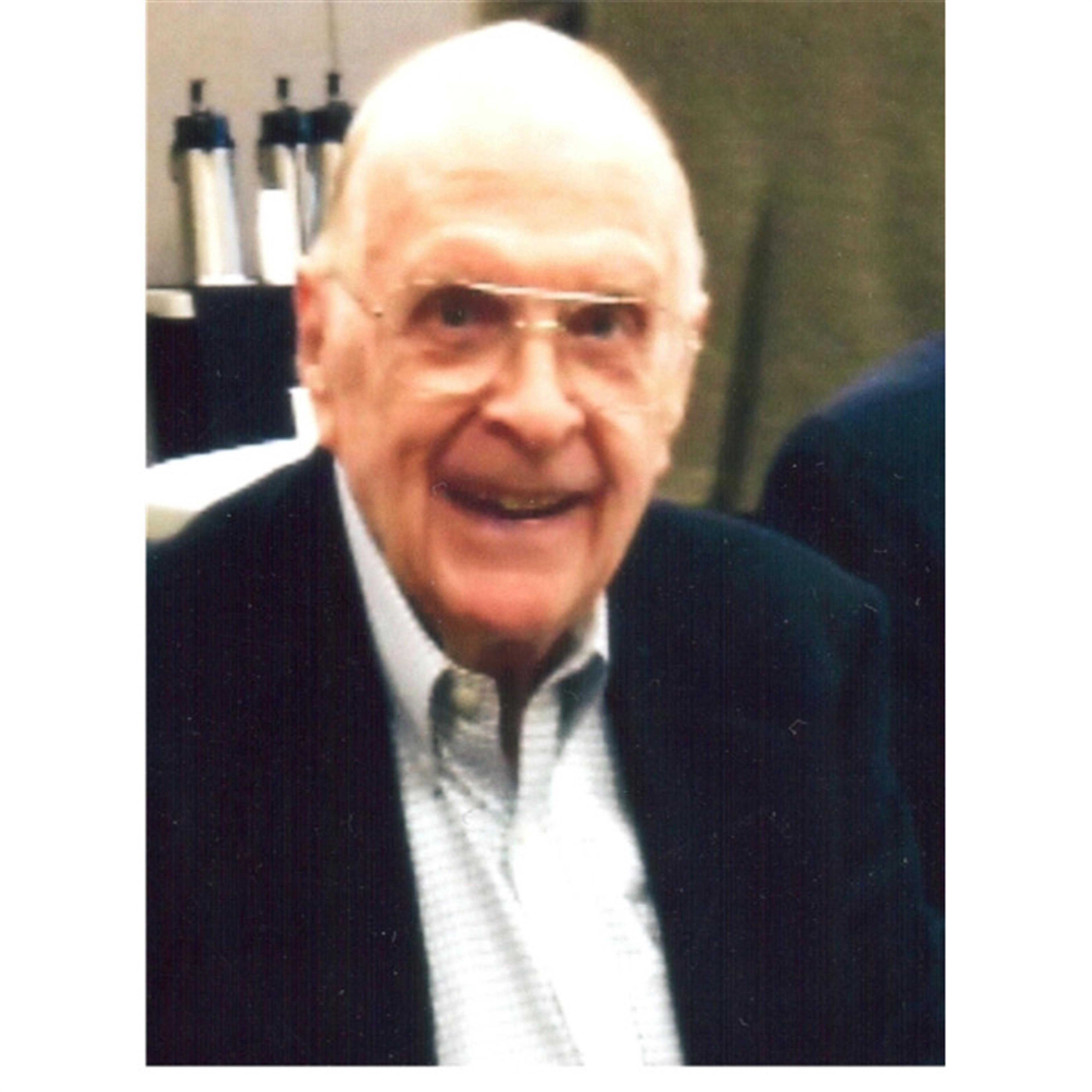 Robert Lester Smith's obituary picture