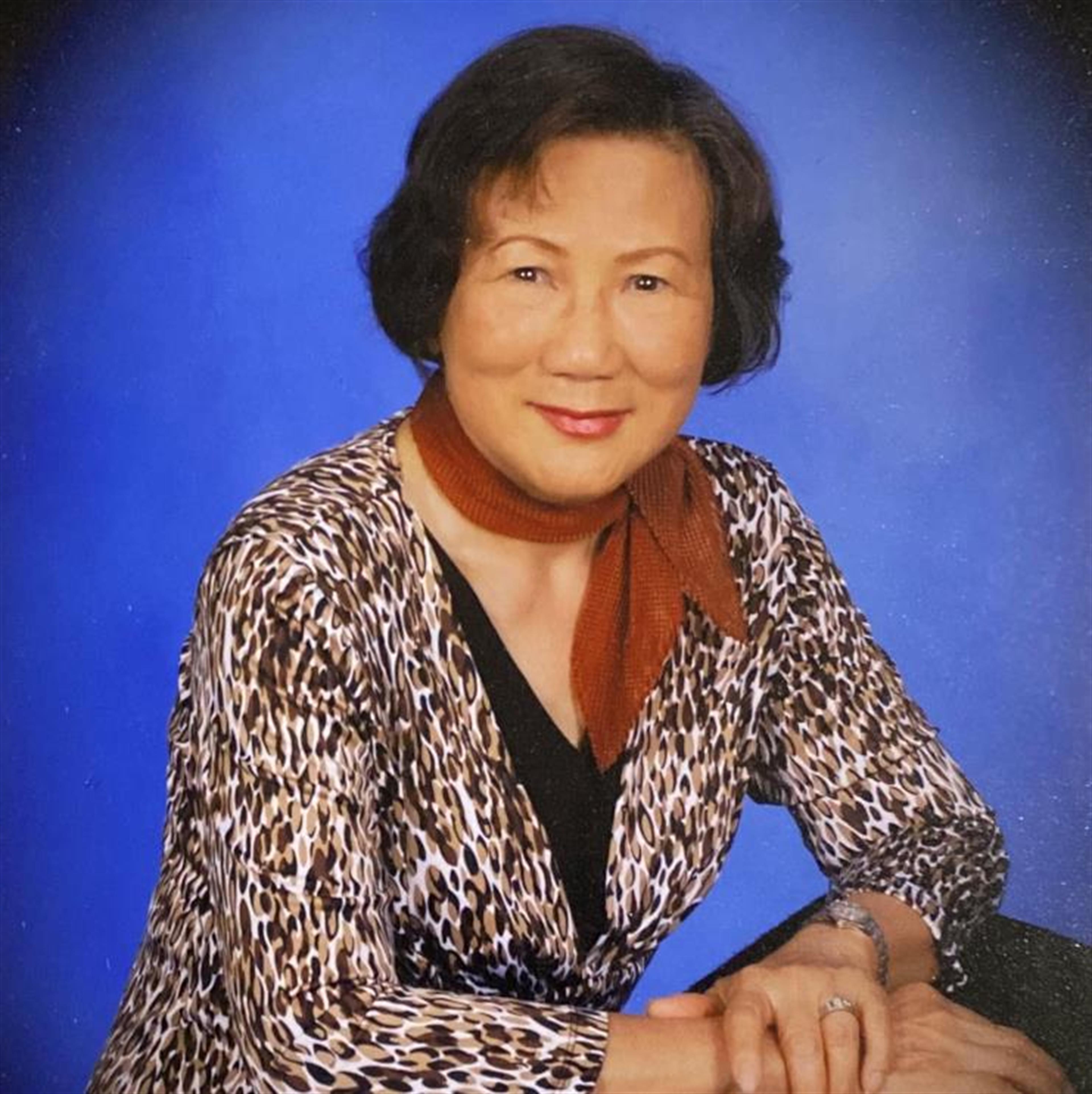 Jenny Loi's obituary picture