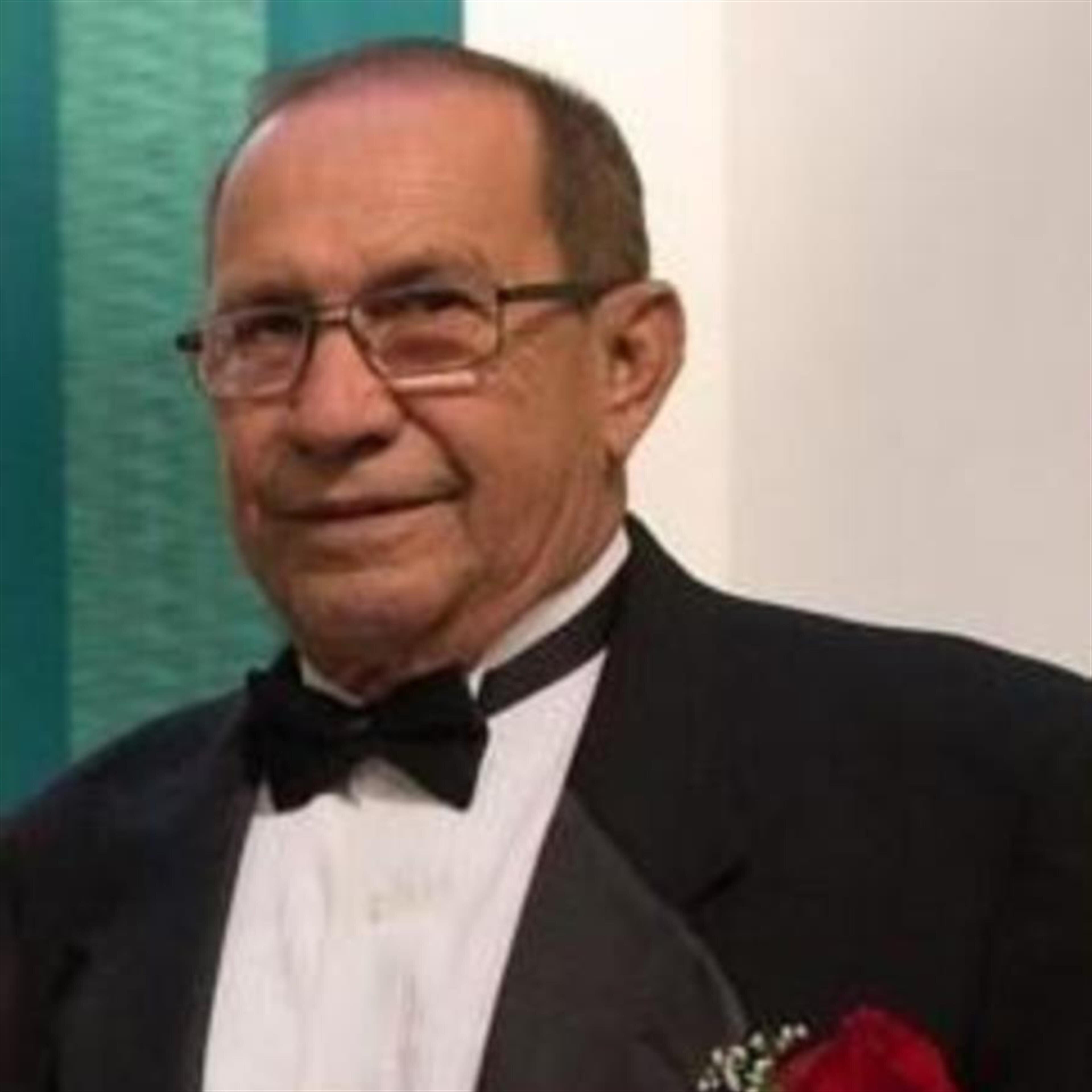 Roberto Linares