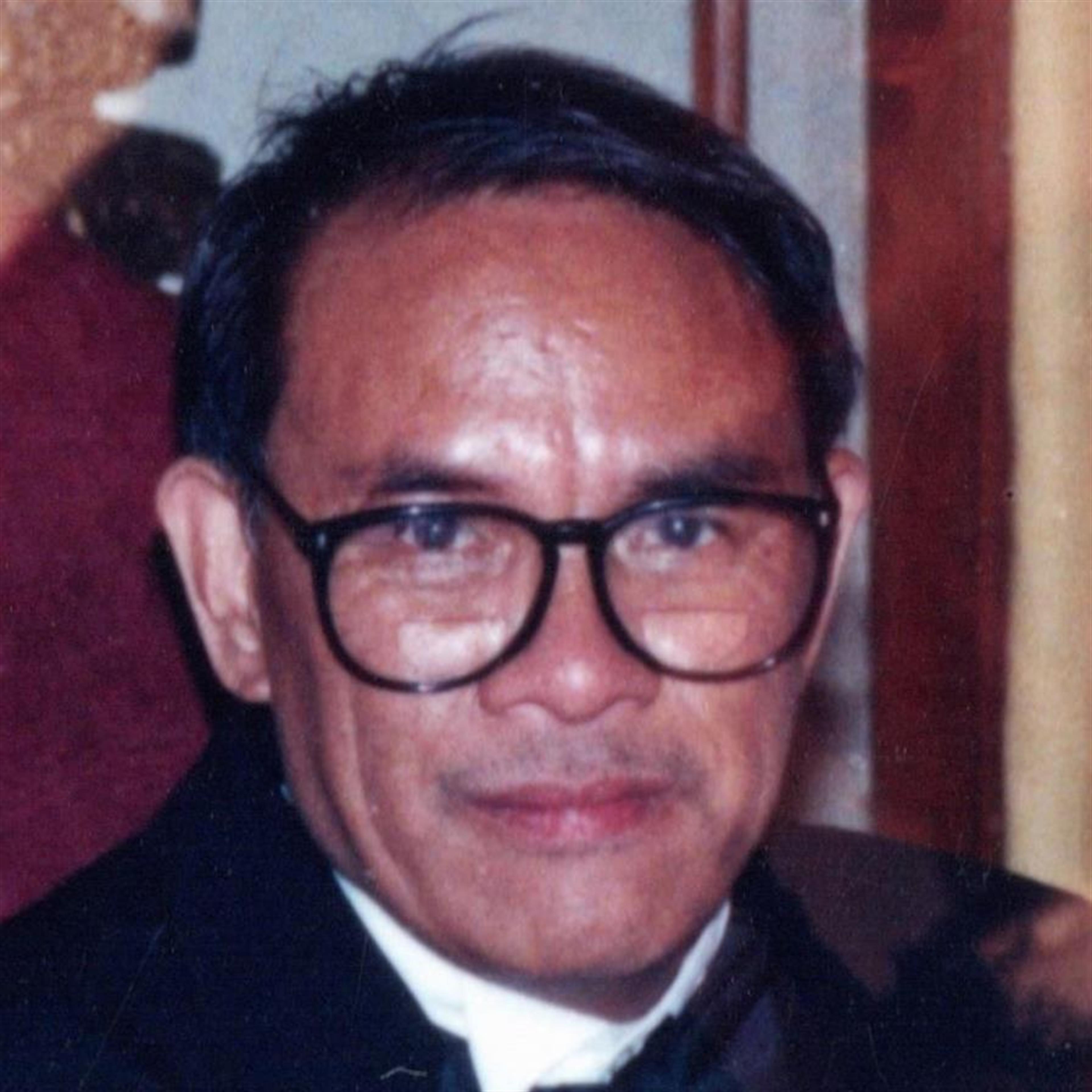 Daniel B De La Cruz