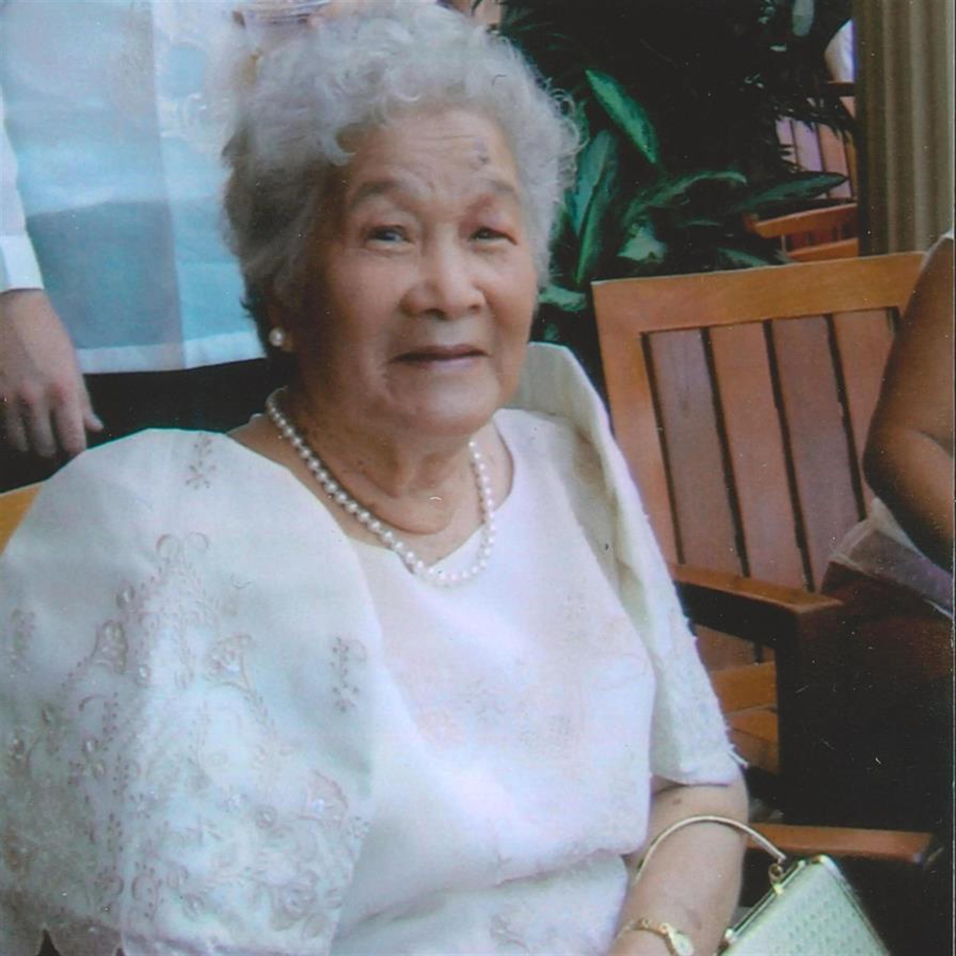 Ambrocia Flores Gando