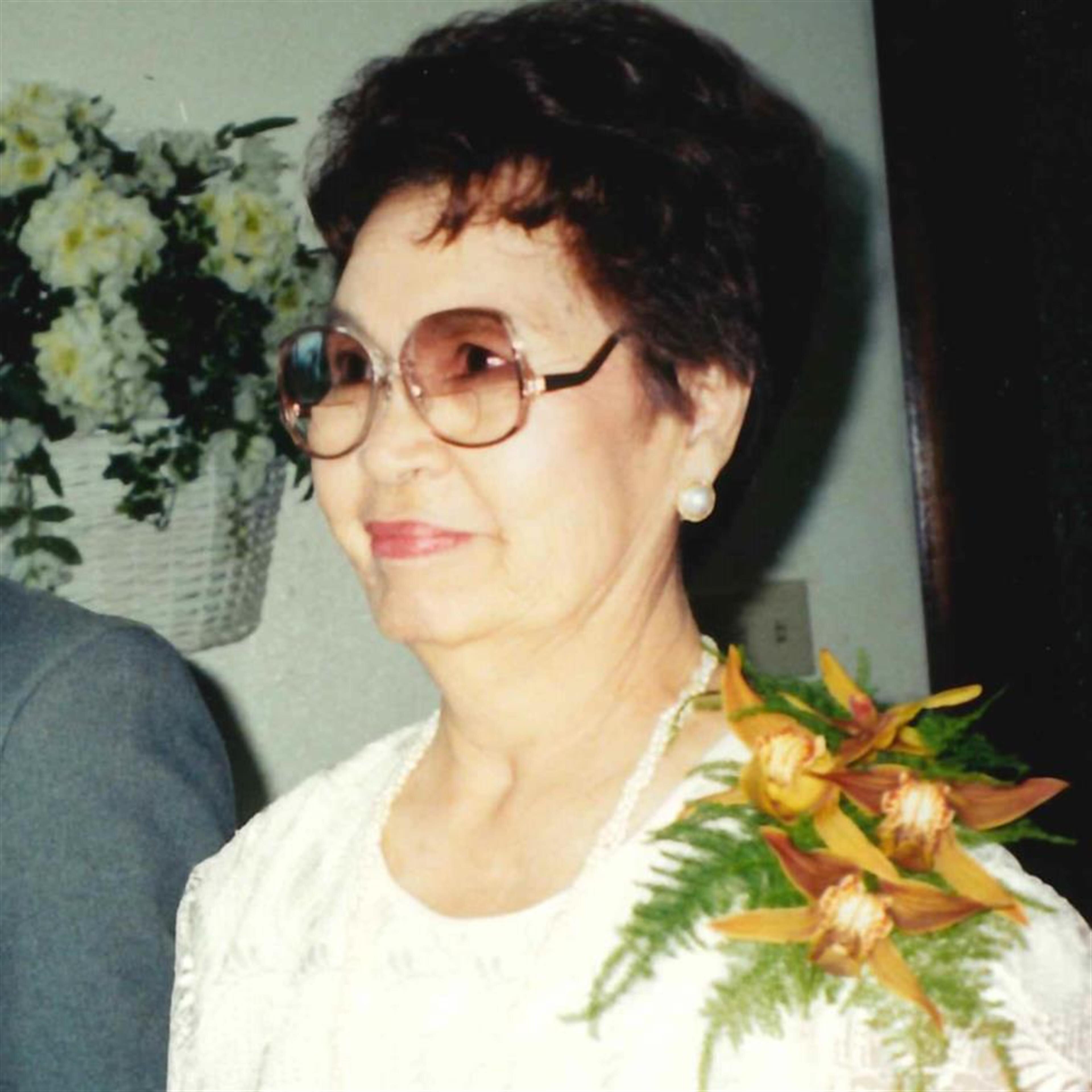 Anita M Reyes