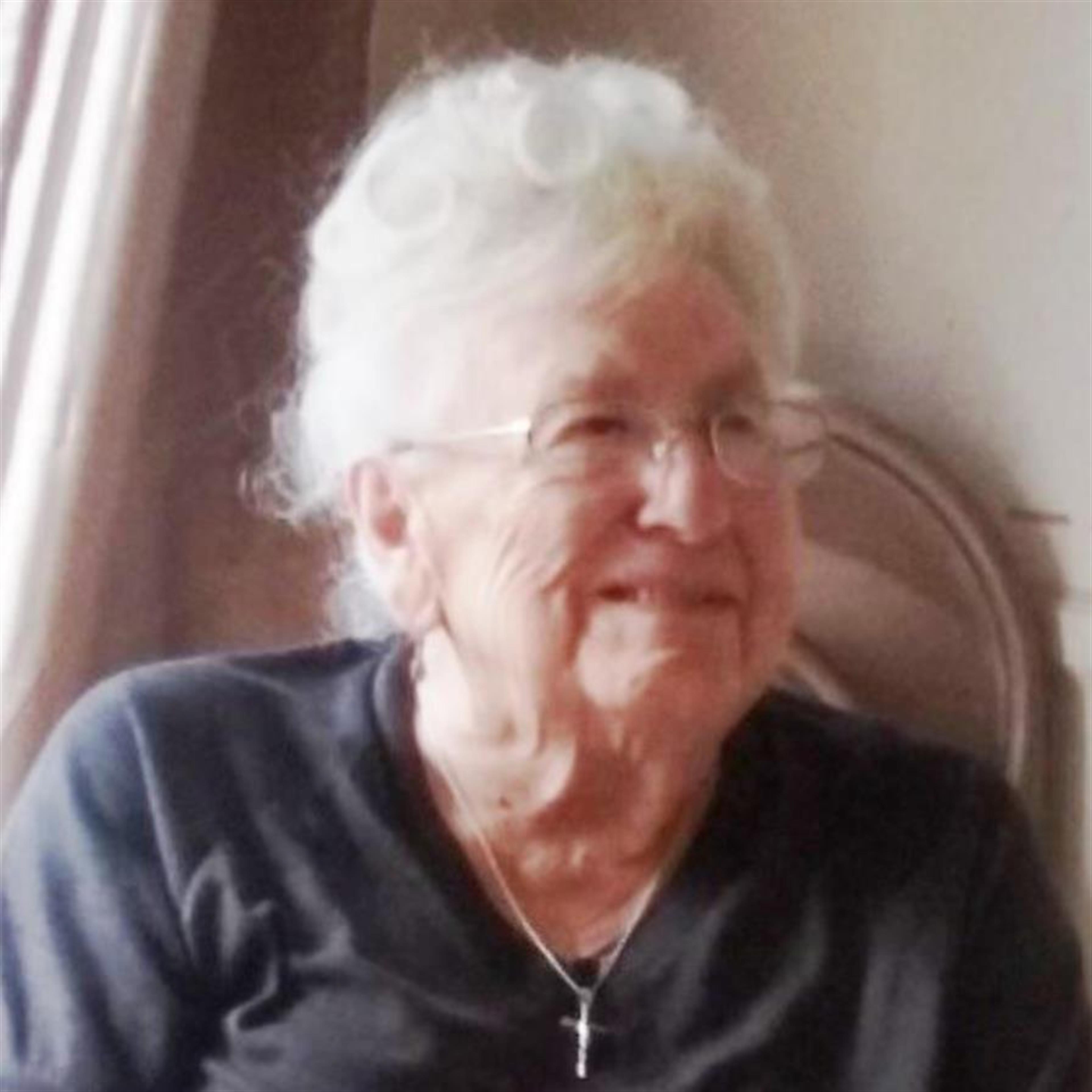 Carmella R. (Fantacone) Archino's obituary picture