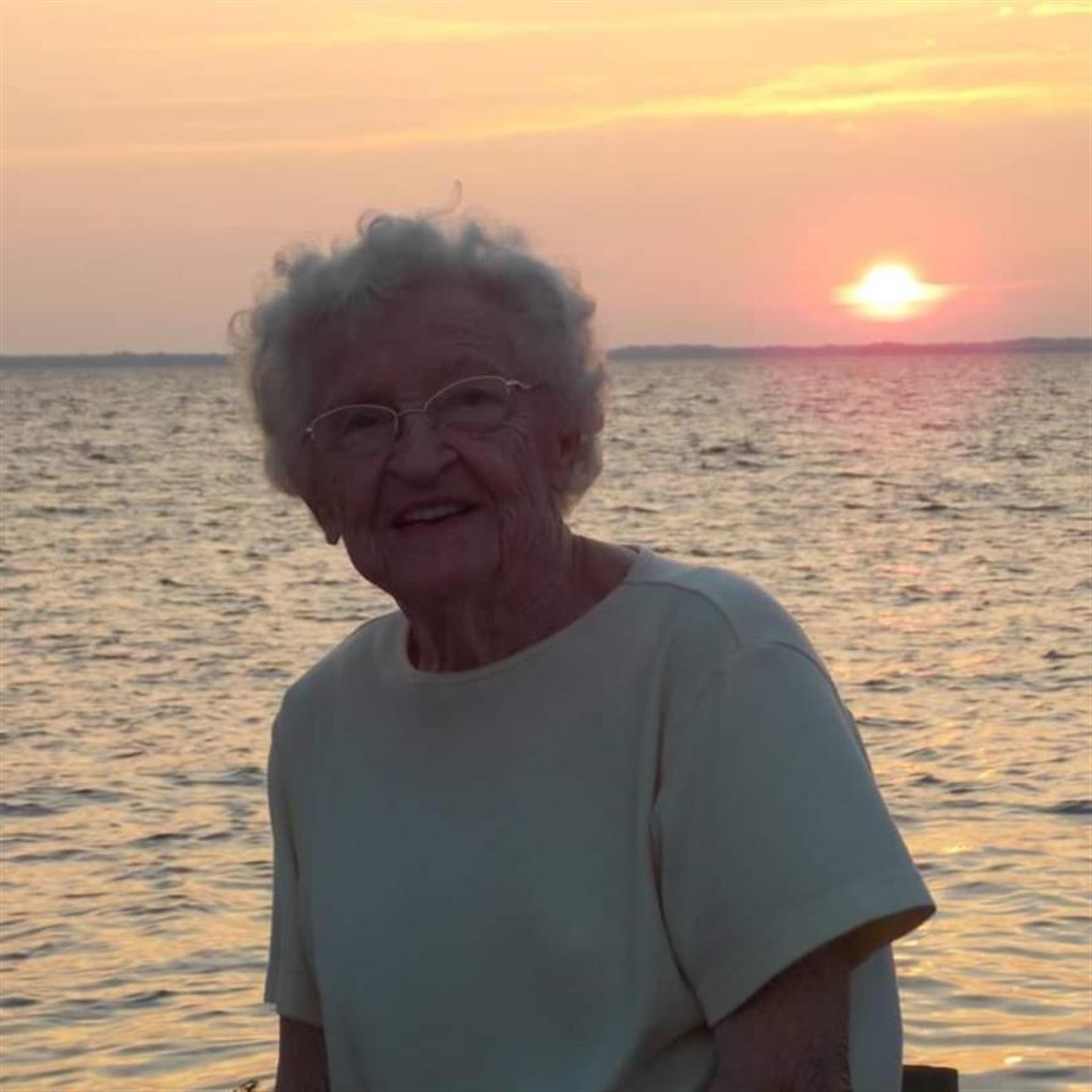 Miriam Lowe