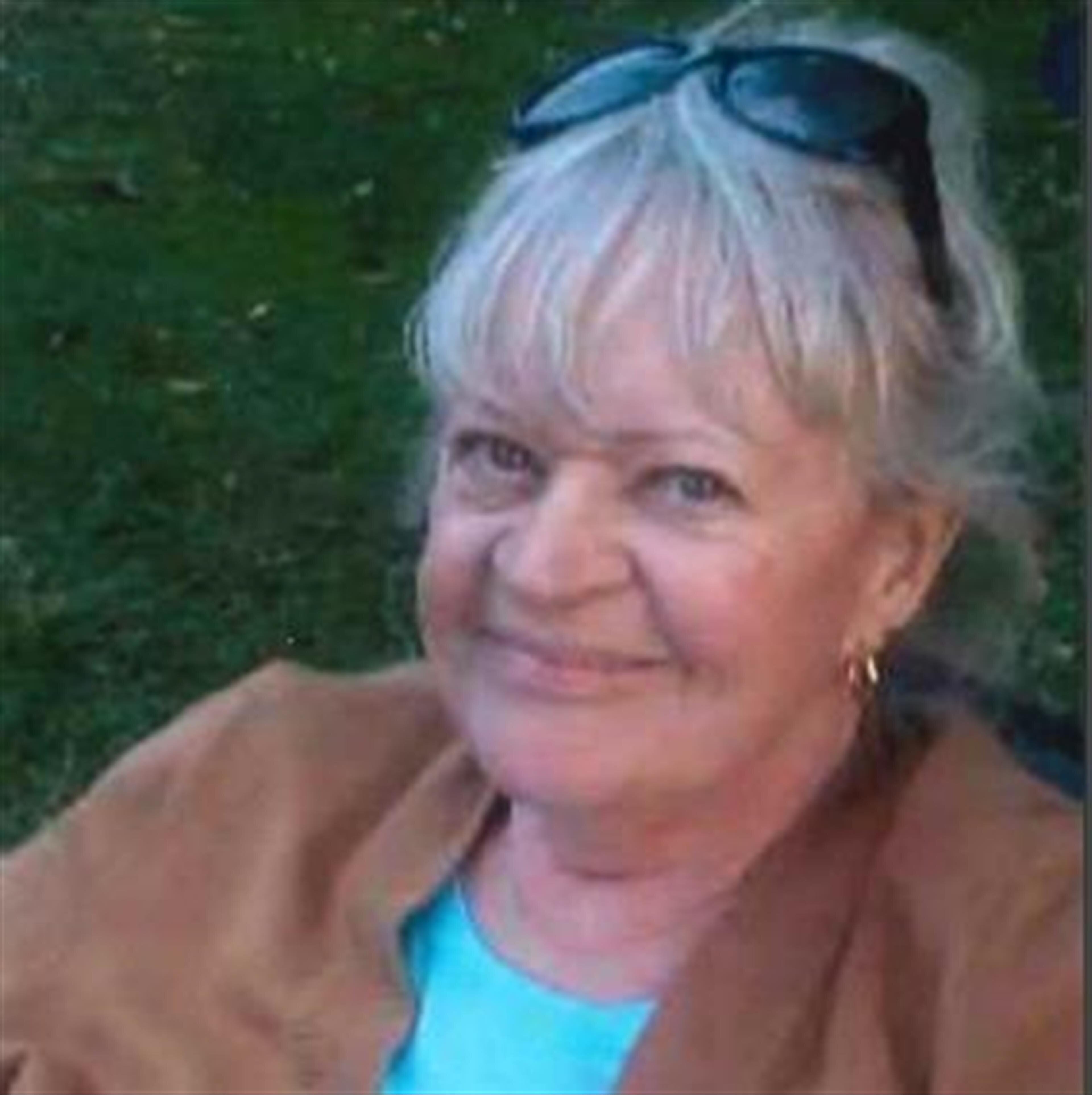 Sandra J Porter