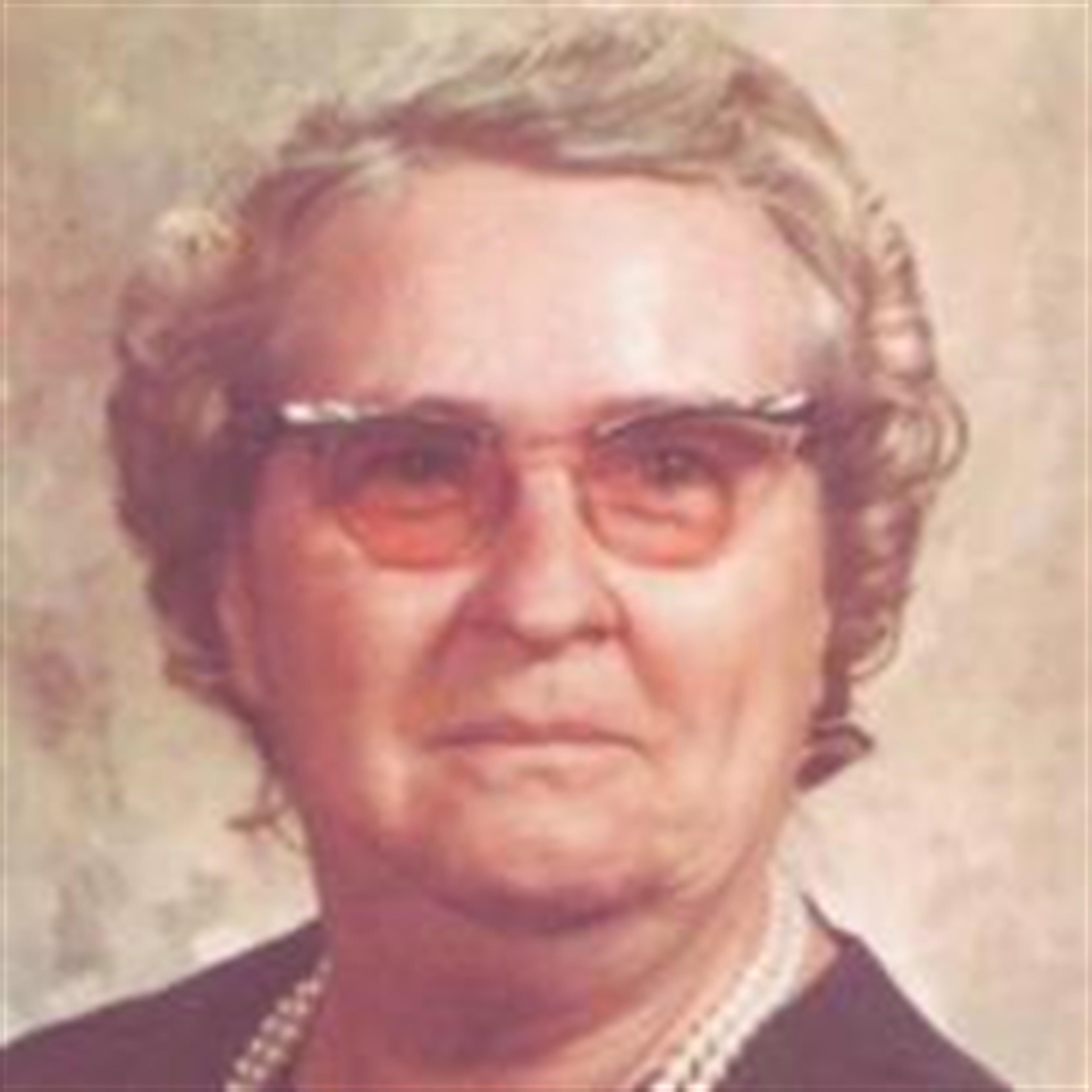 Lovnia Daniels (Lebanon)