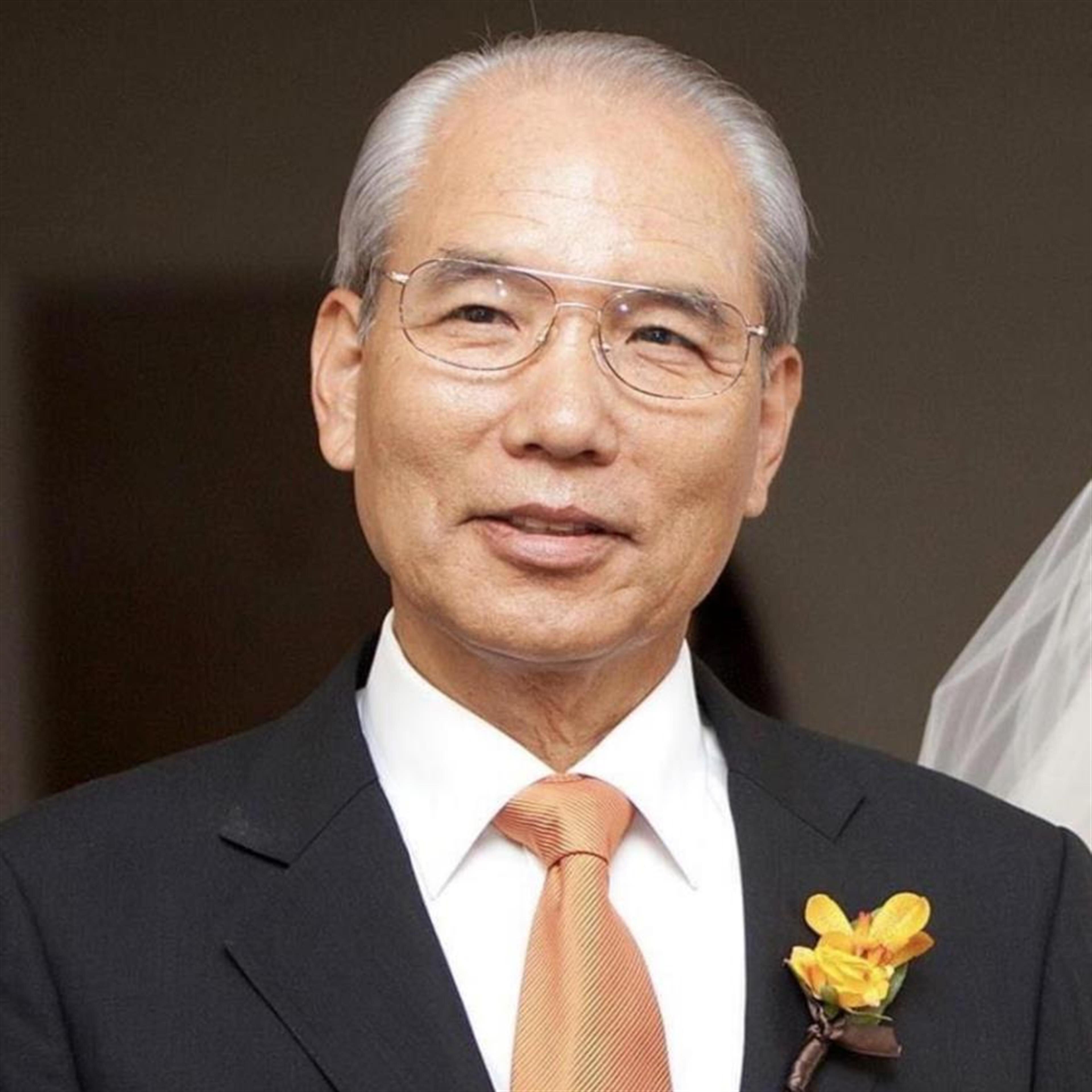 Young Woong Kang