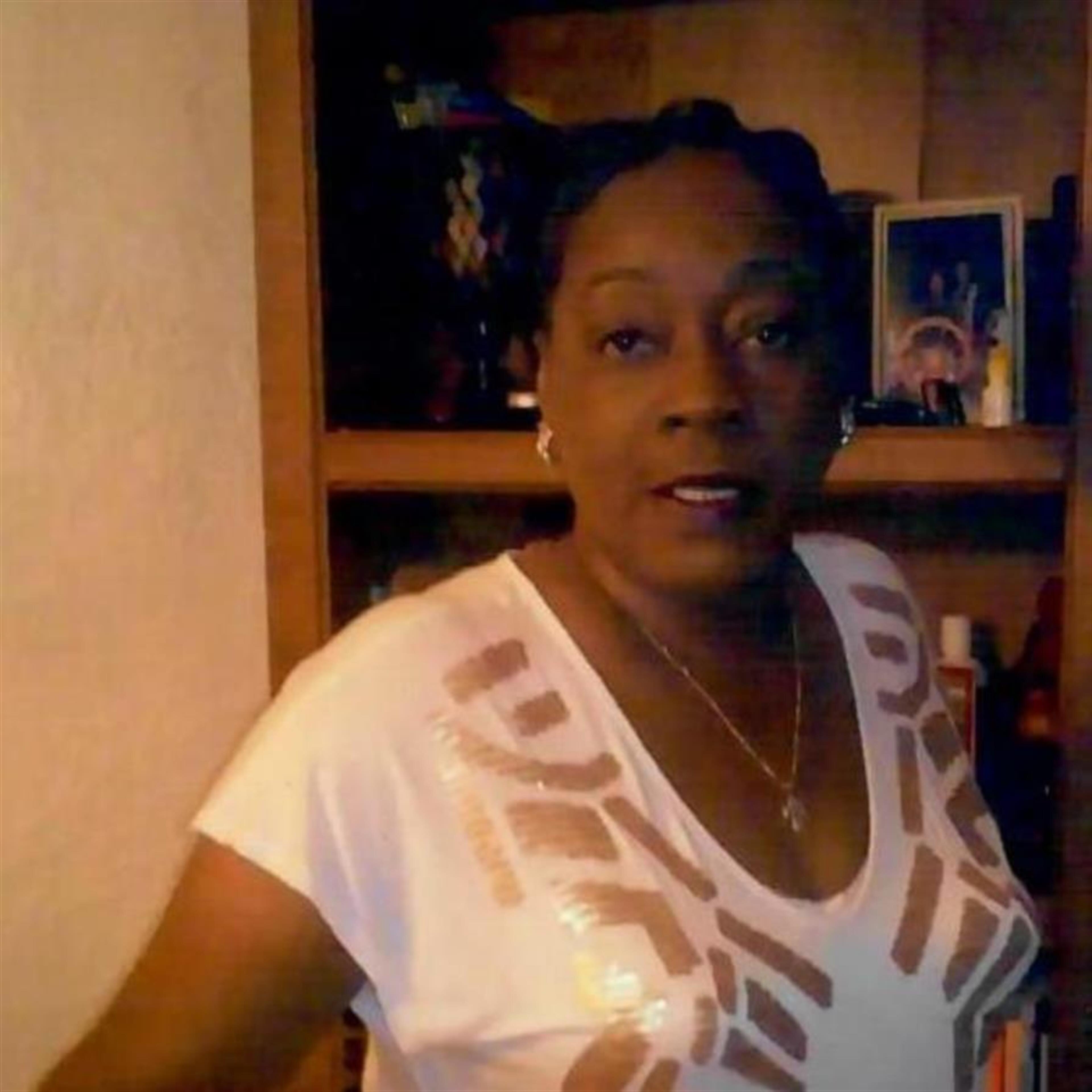 MRS. SUZANNE LARIANE THOMAS