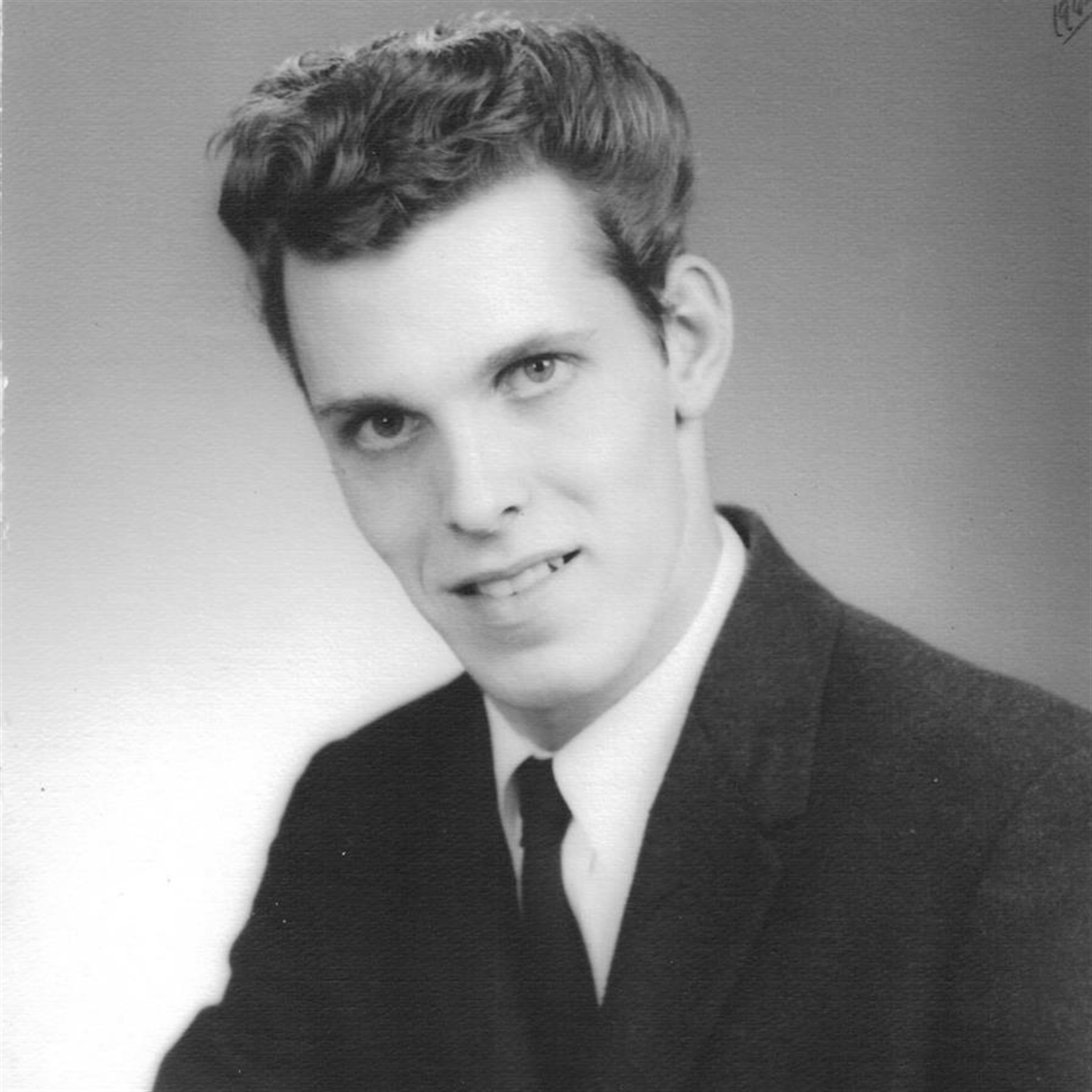 Kenneth Lee Davison