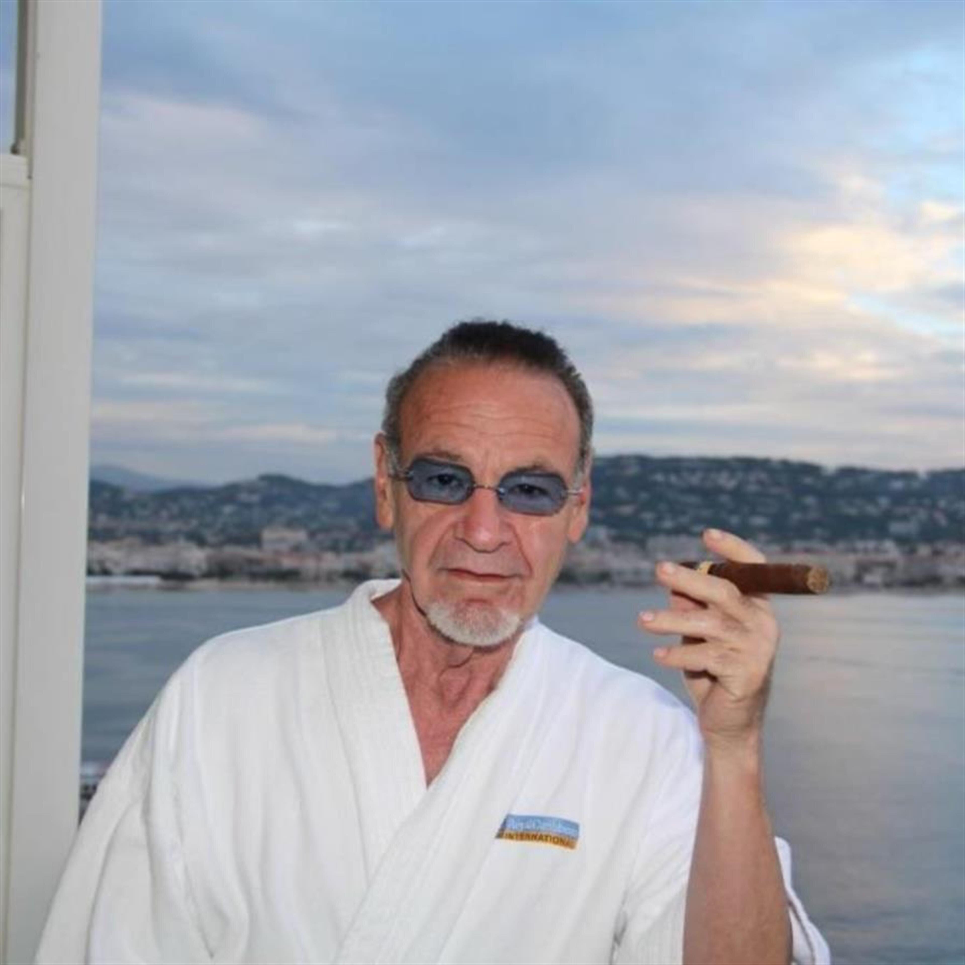 Robert Ian Rosenhaus