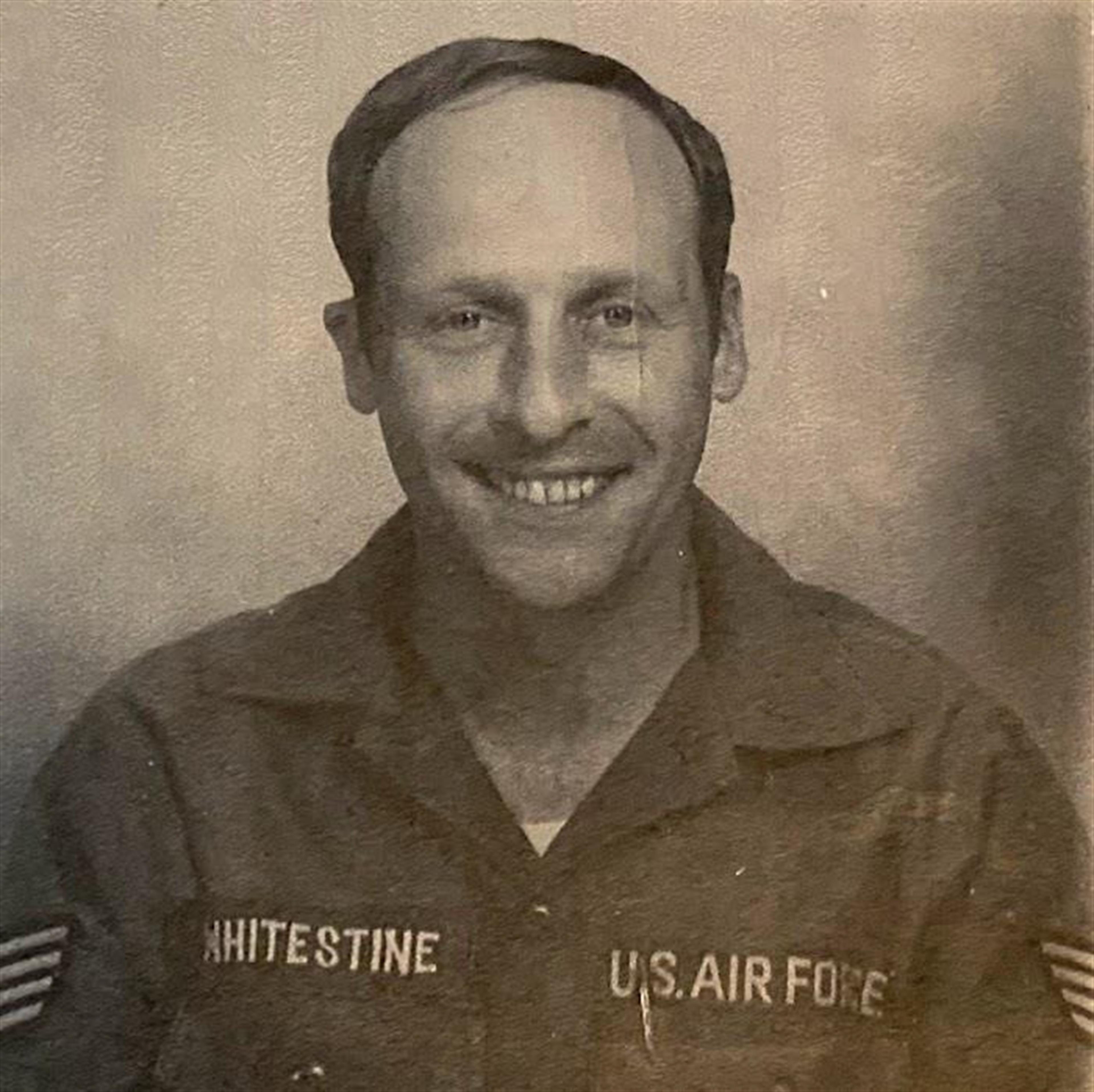 Robert "Bob" E. Whitestine Jr.'s obituary picture