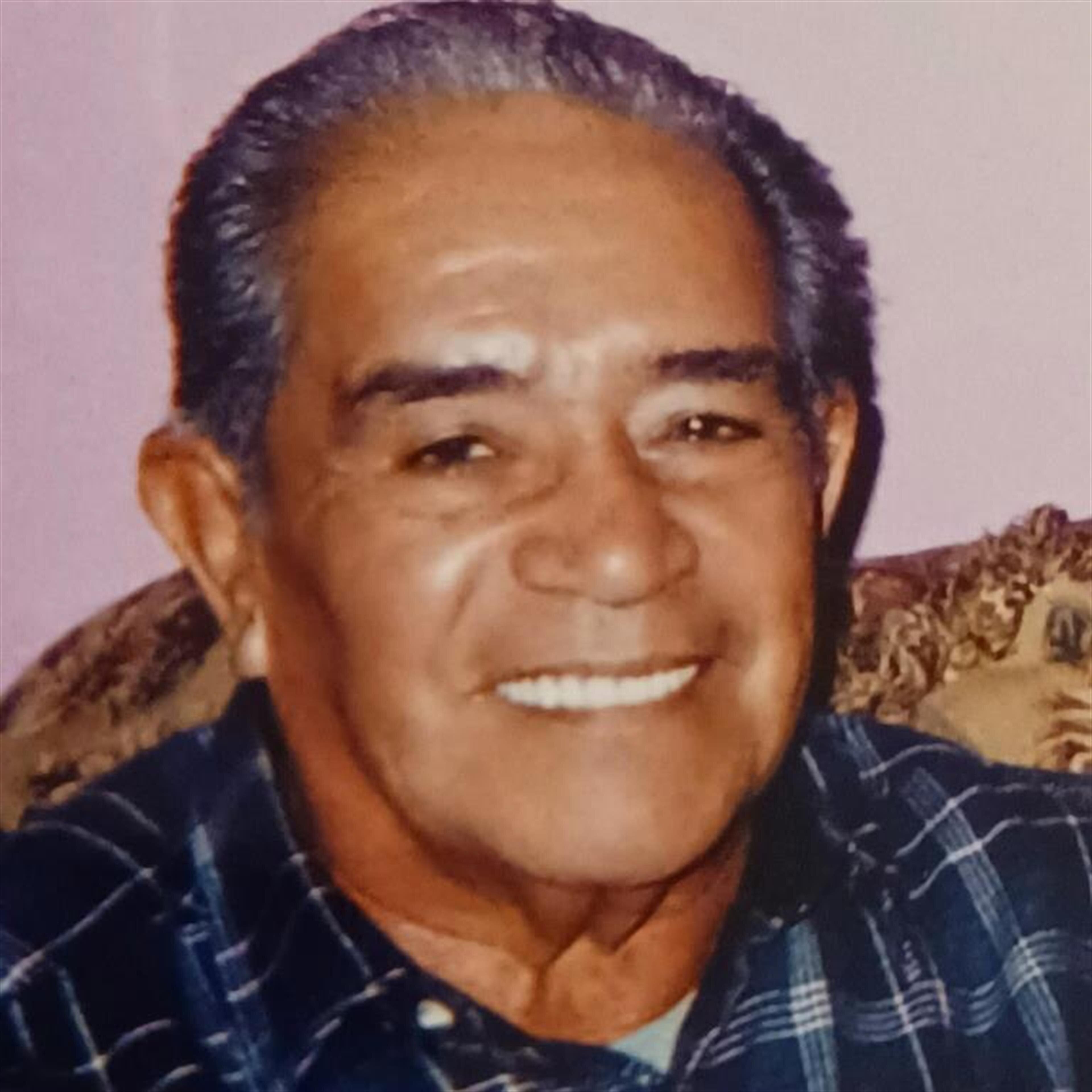Manuel Flores
