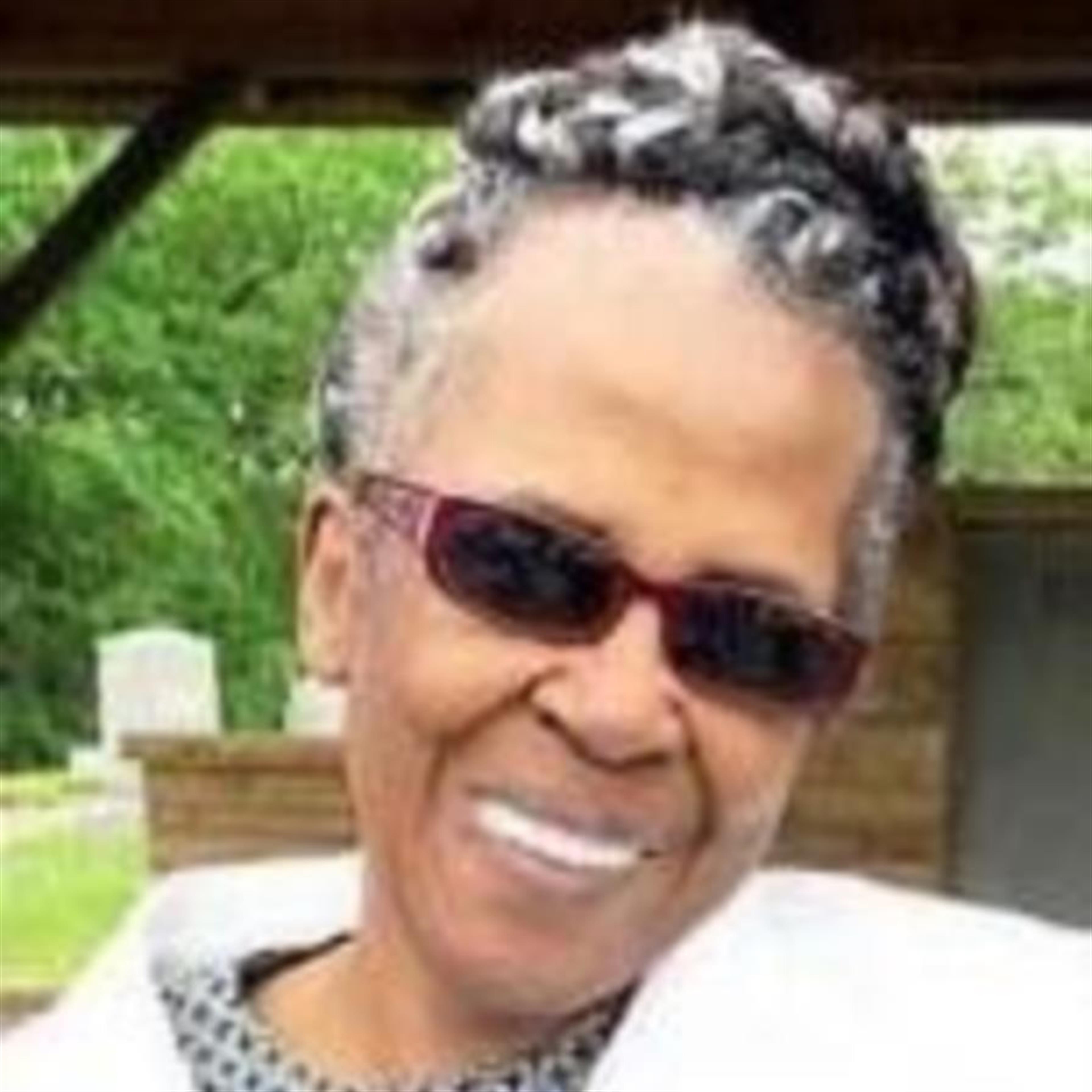 Lucretia Lisbon's obituary picture