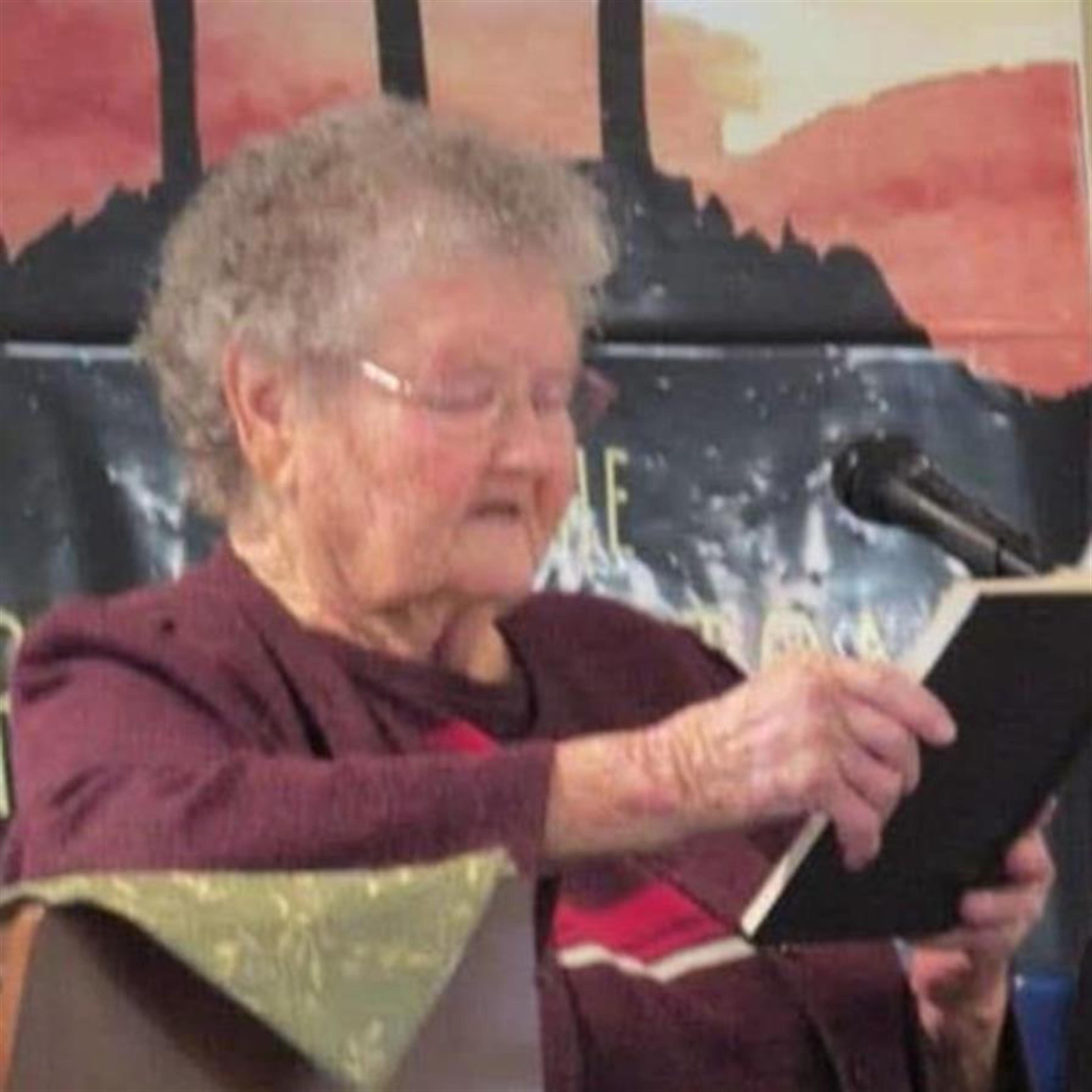 Laverna Grace "Bobbie Dean" Henry