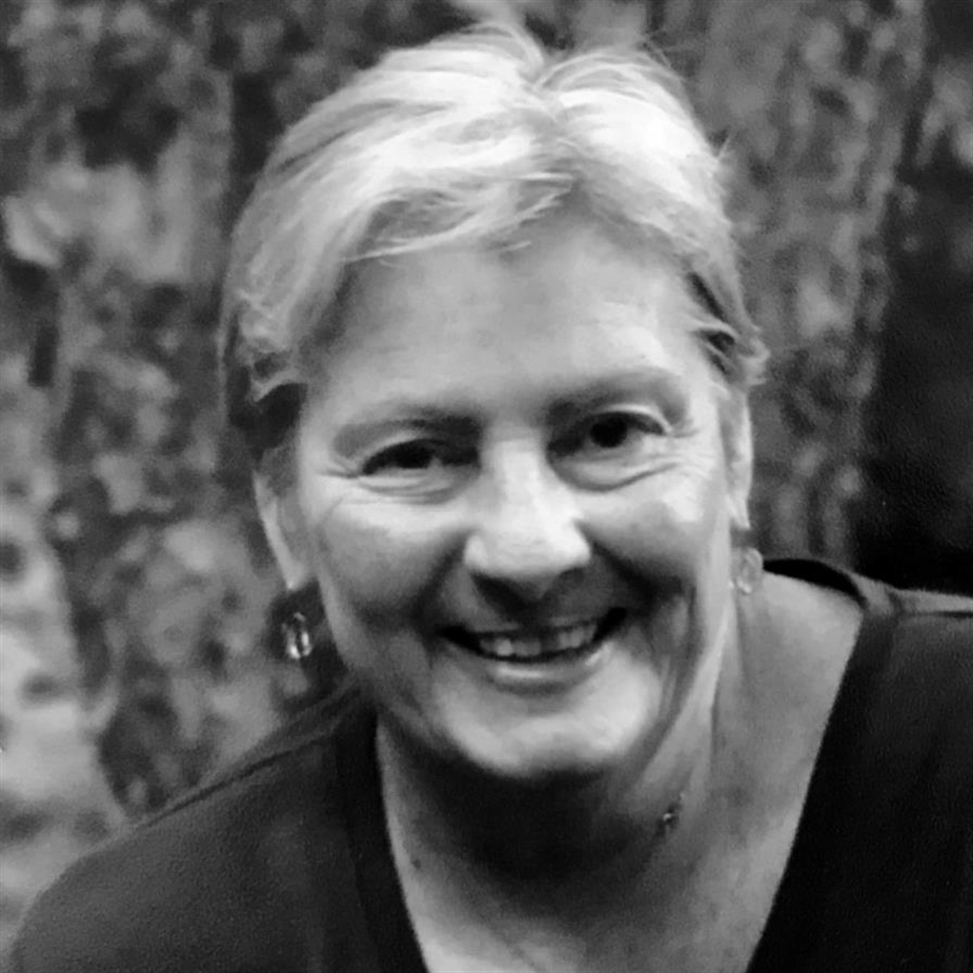 Sandra J. Hoefflinger