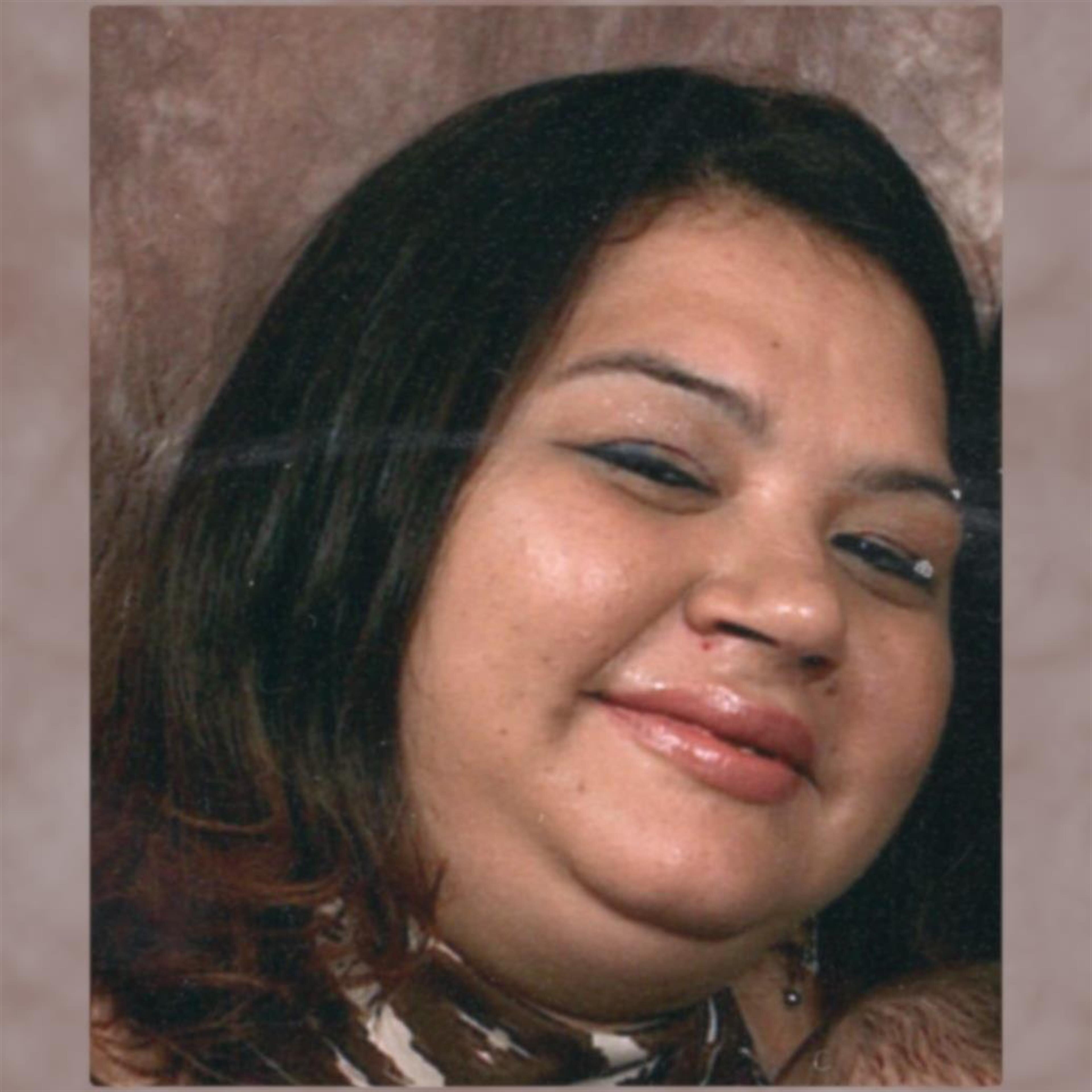Reina de la Paz Canales Blanco