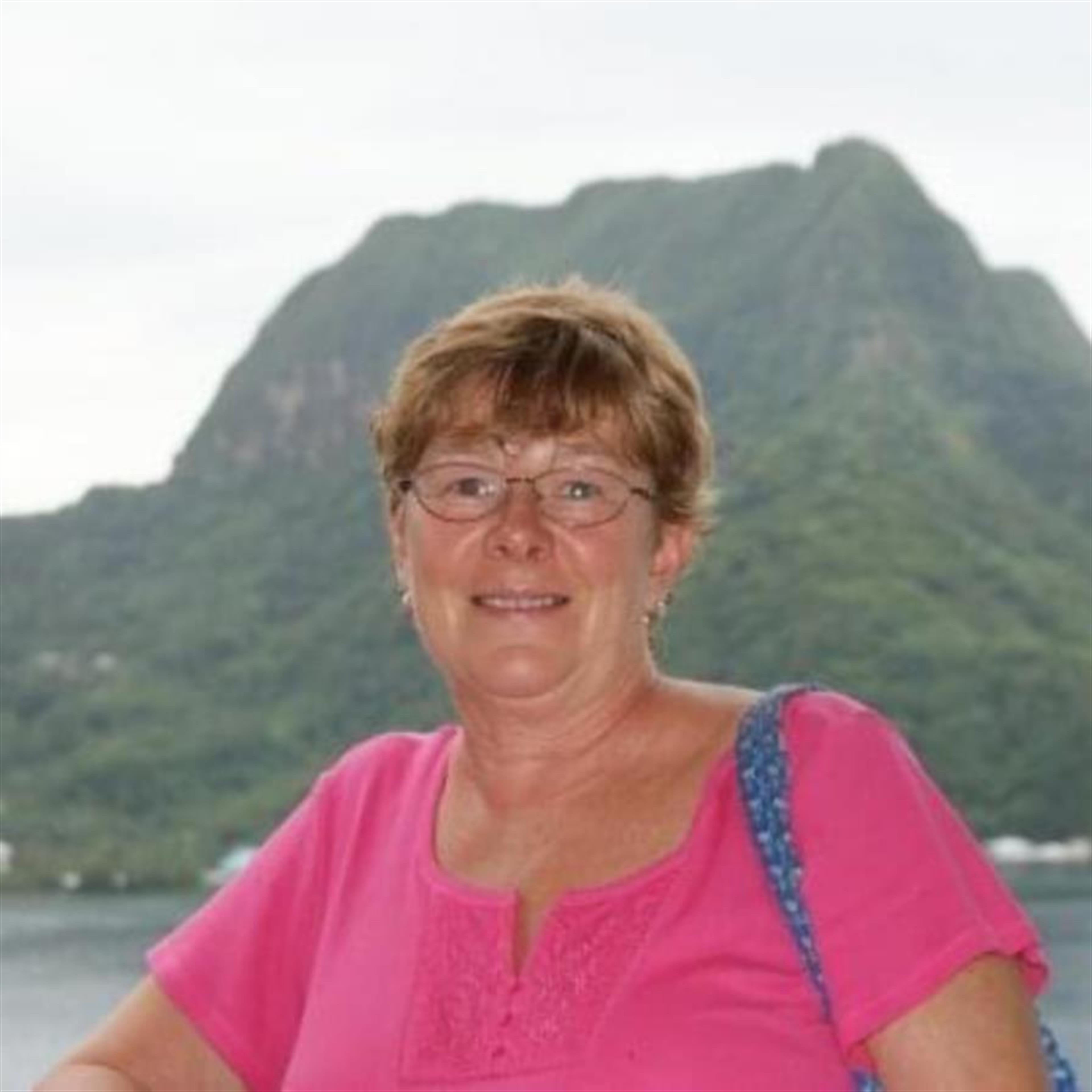 Christine Rae Reinighaus' obituary picture