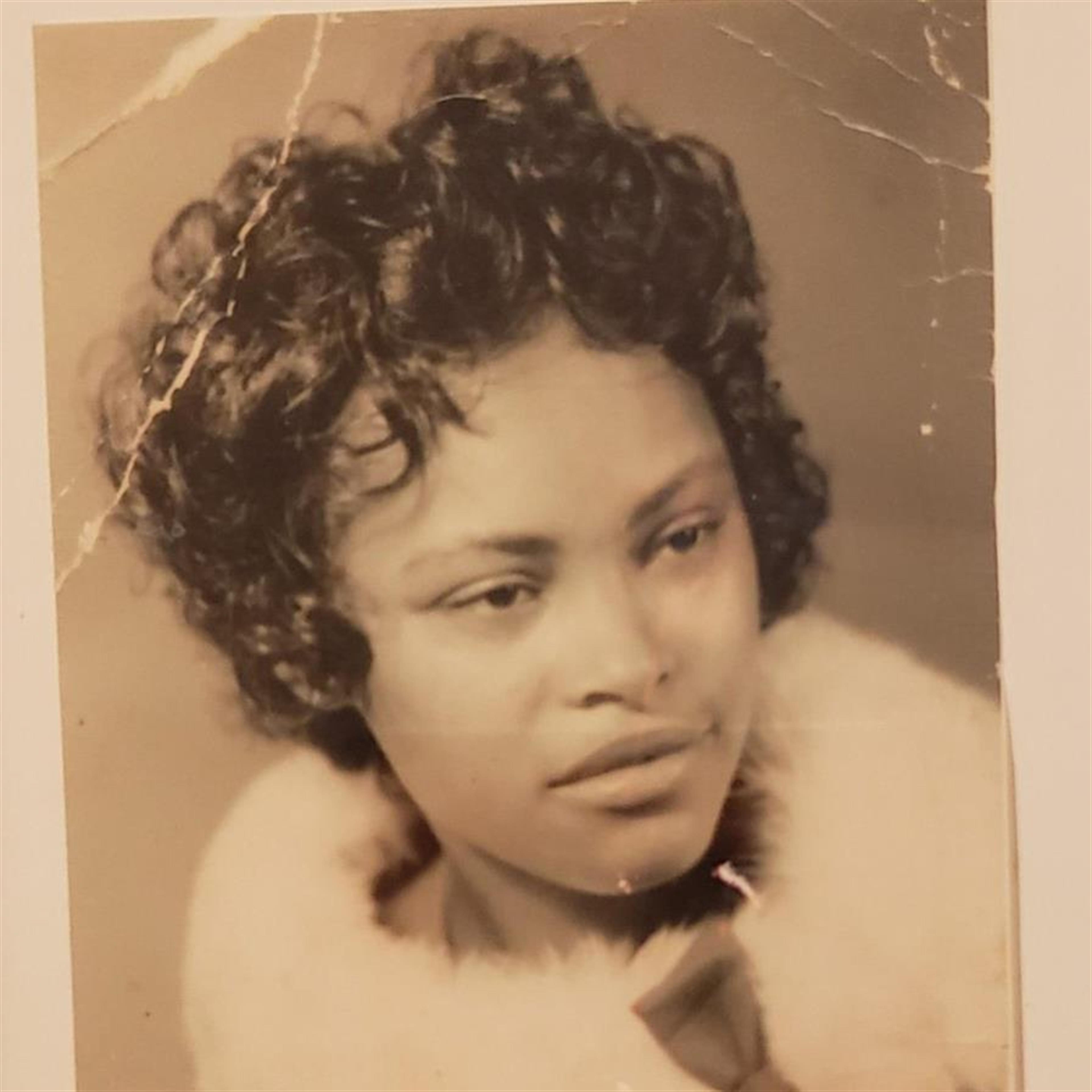 Jane Elizabeth Hinds