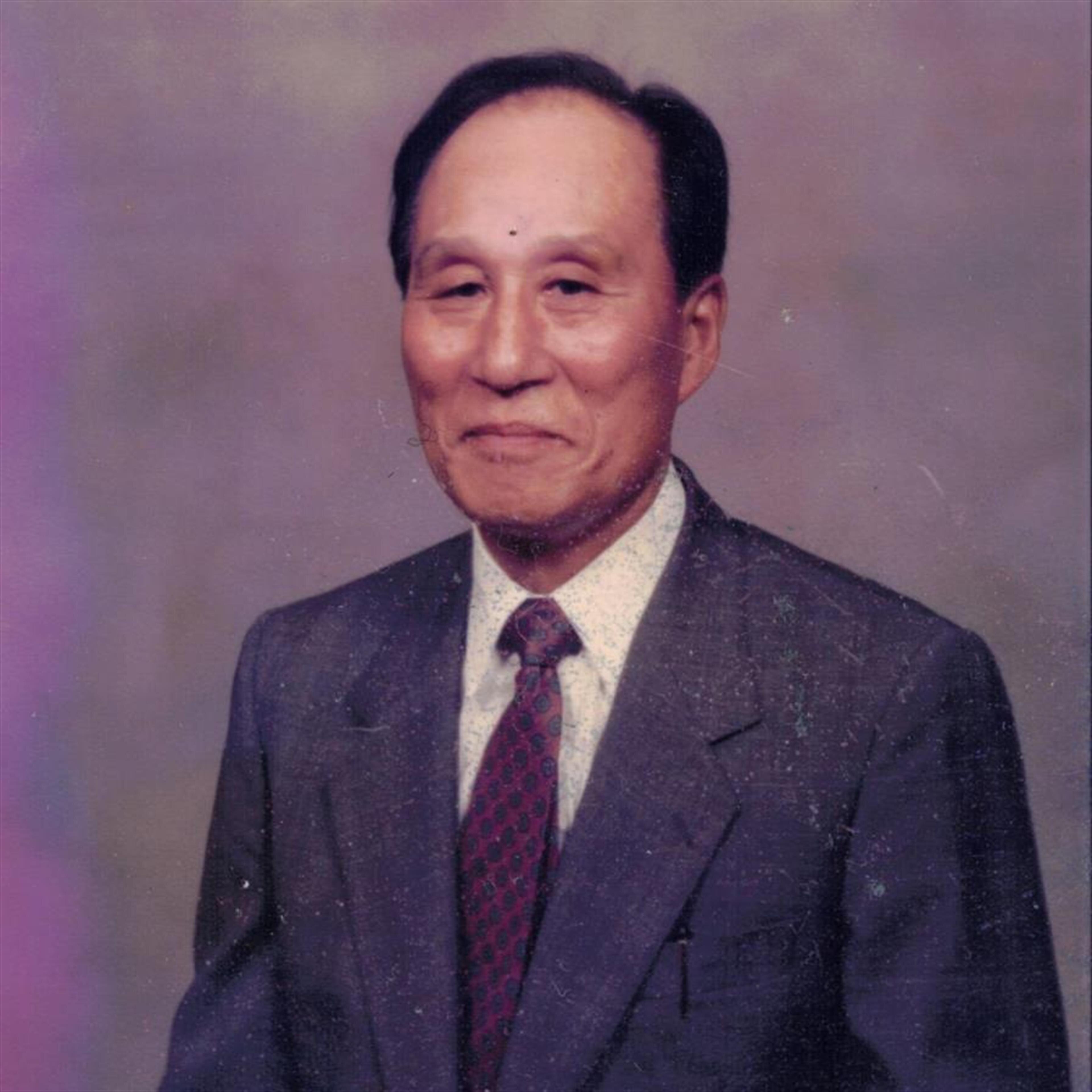 Ung Sun Lee