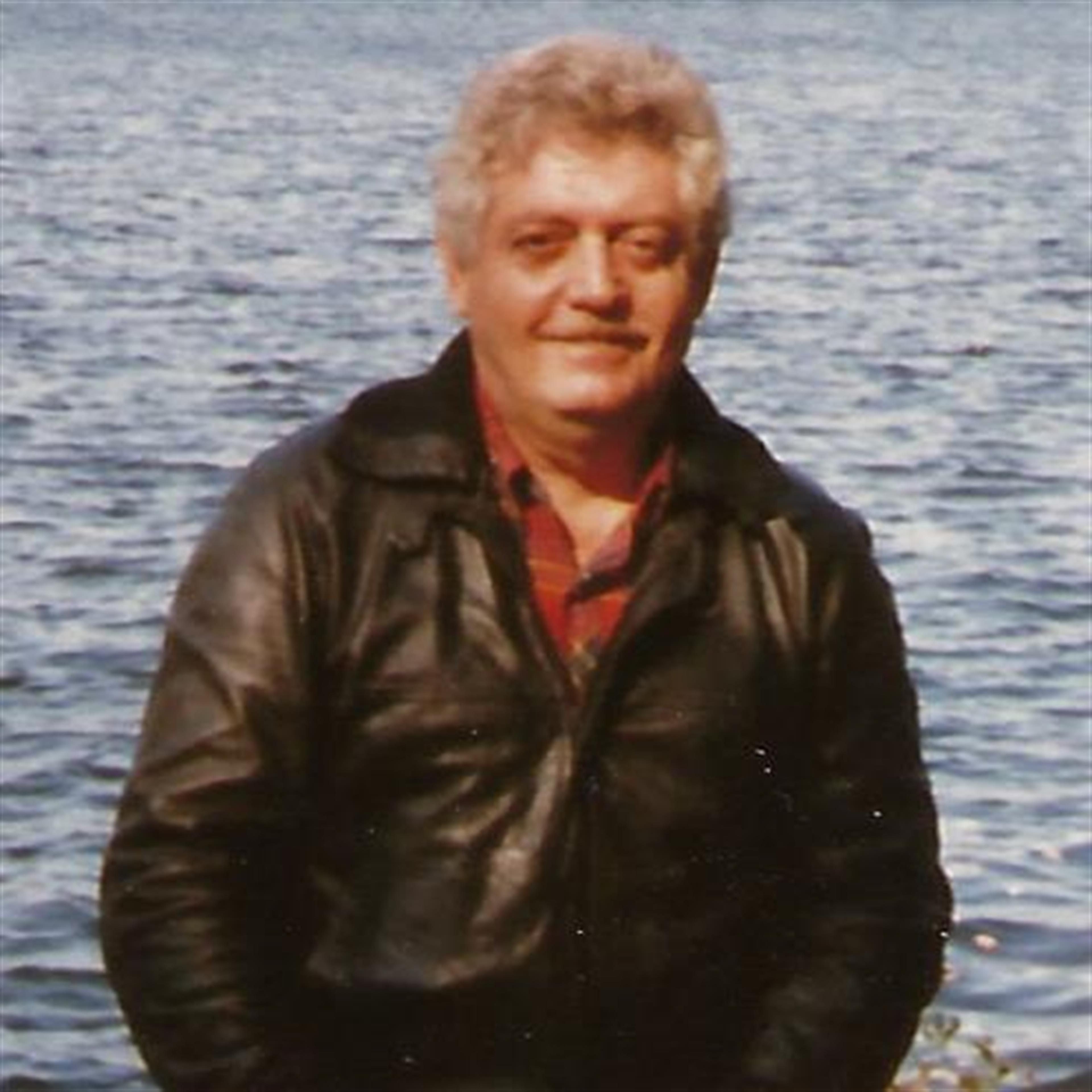 Arnold Hackmyer's obituary picture