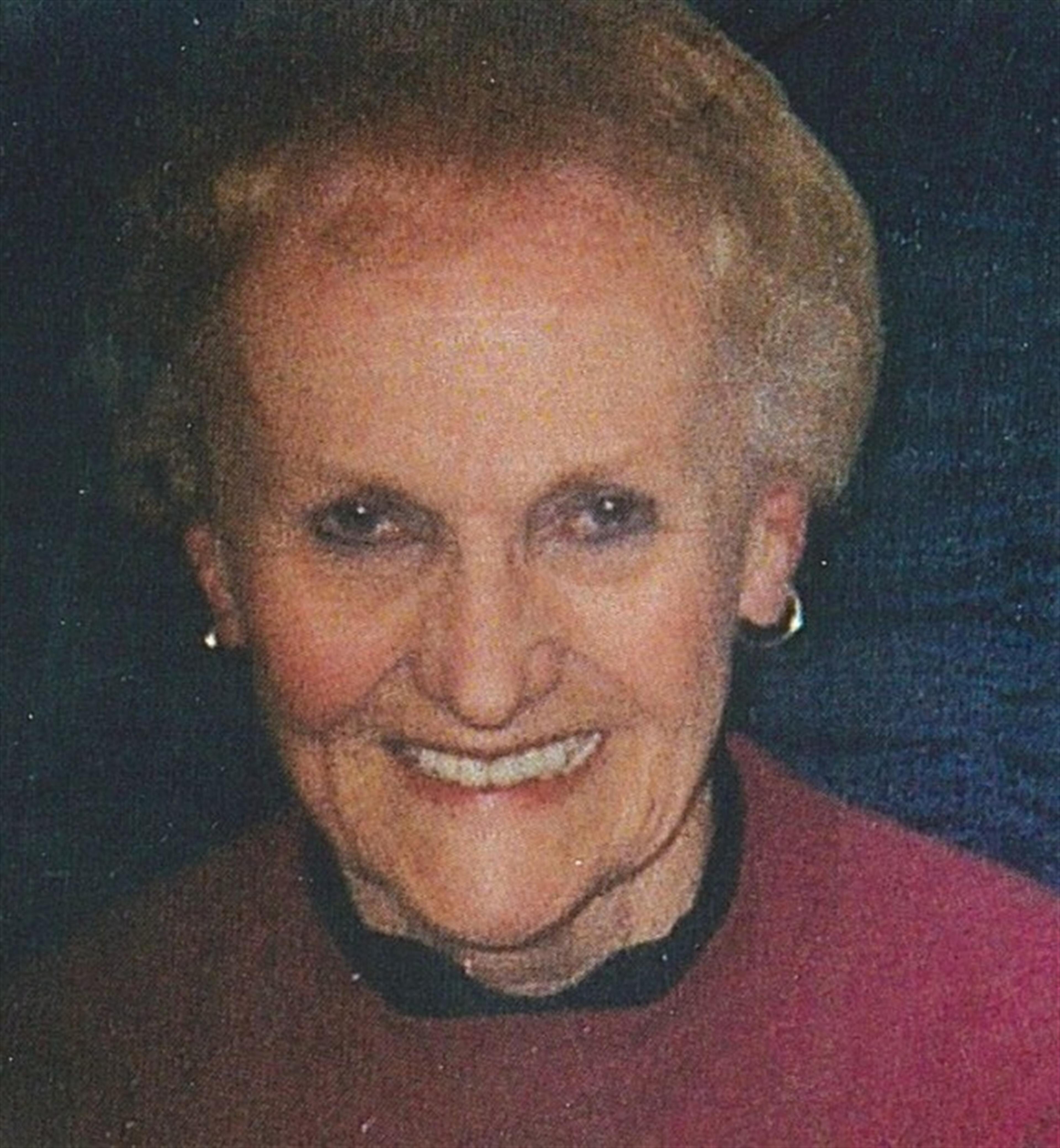 Doris L Damuth