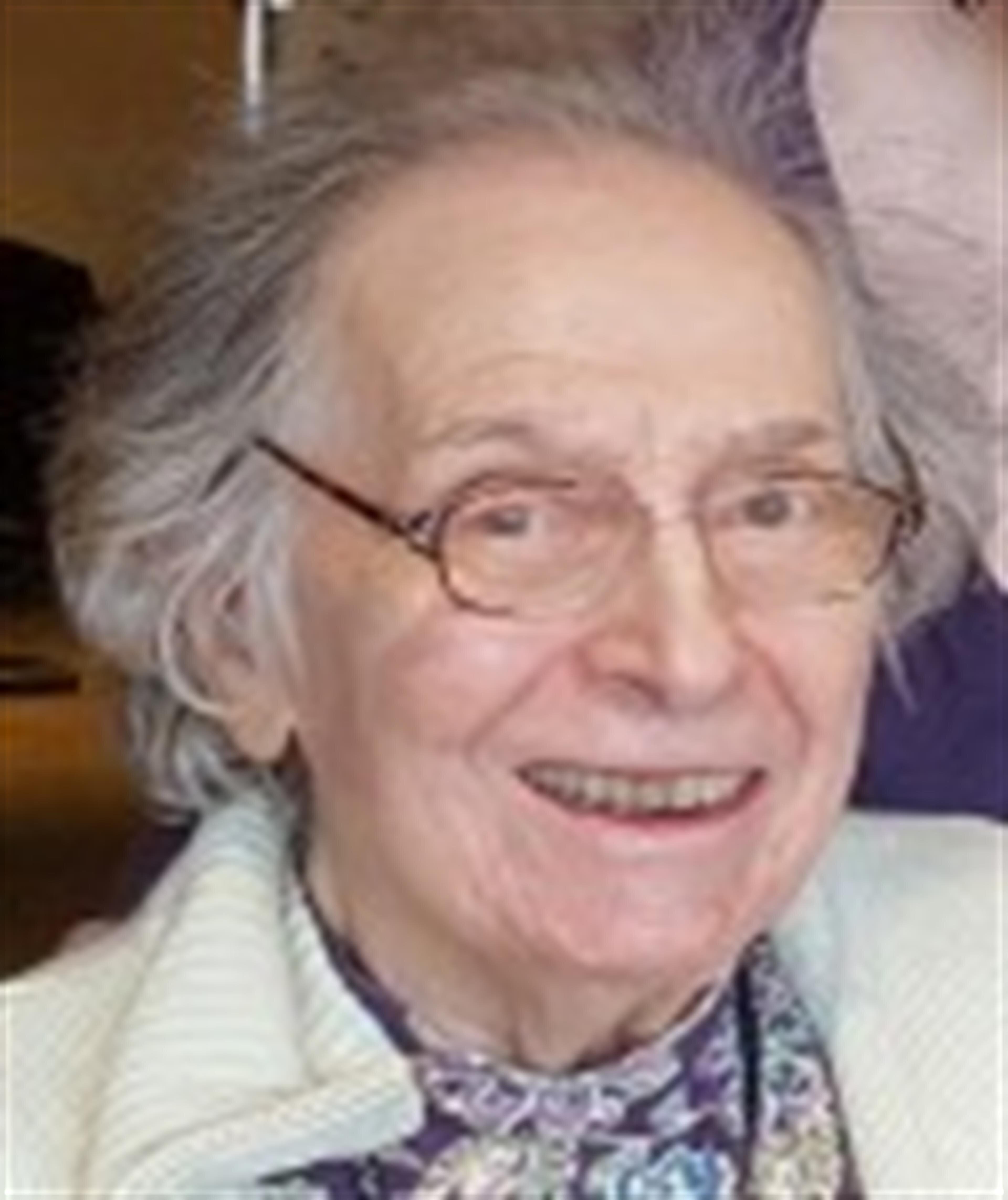 Esther "Teri" Shaw Smith,