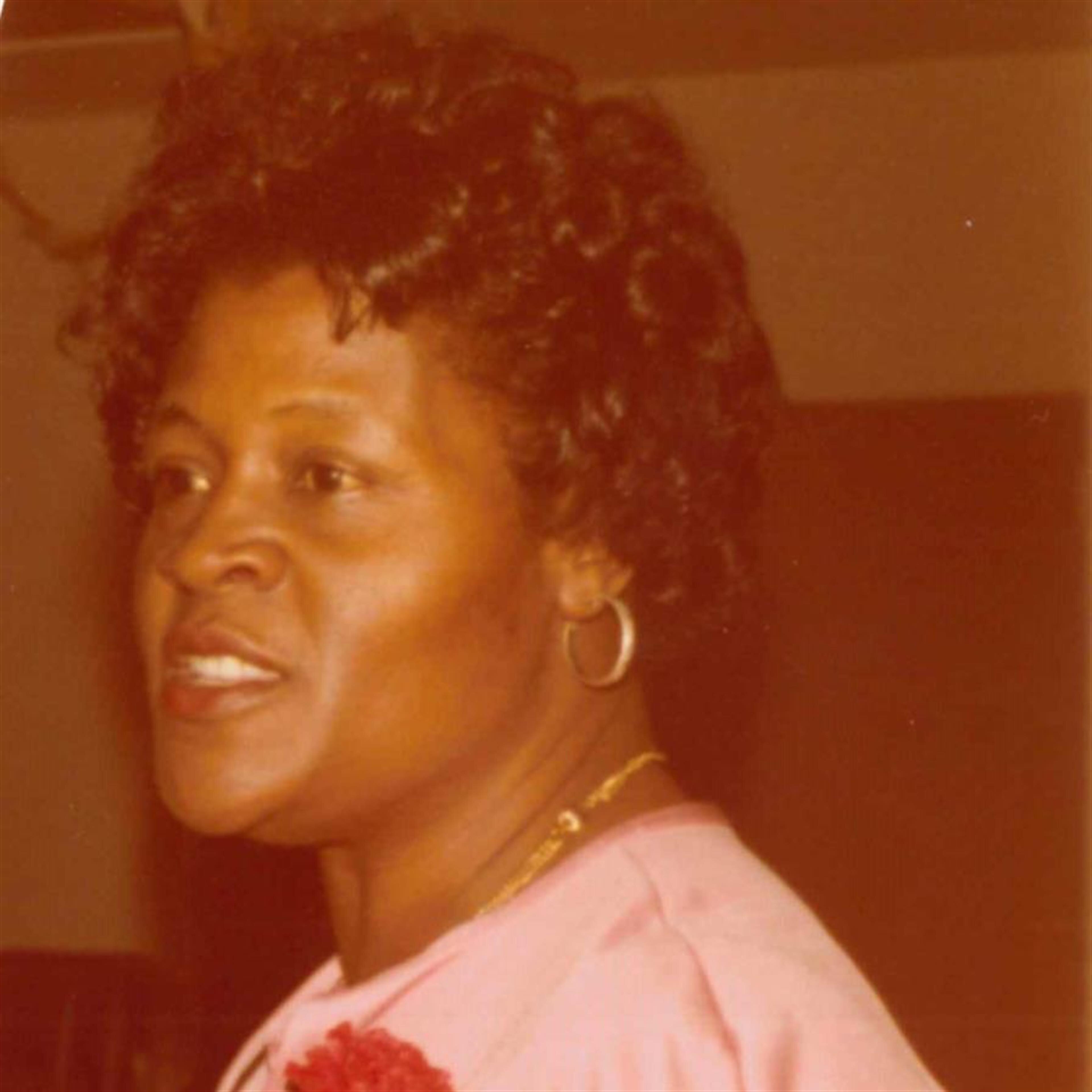 Gloria Marcelene Combs
