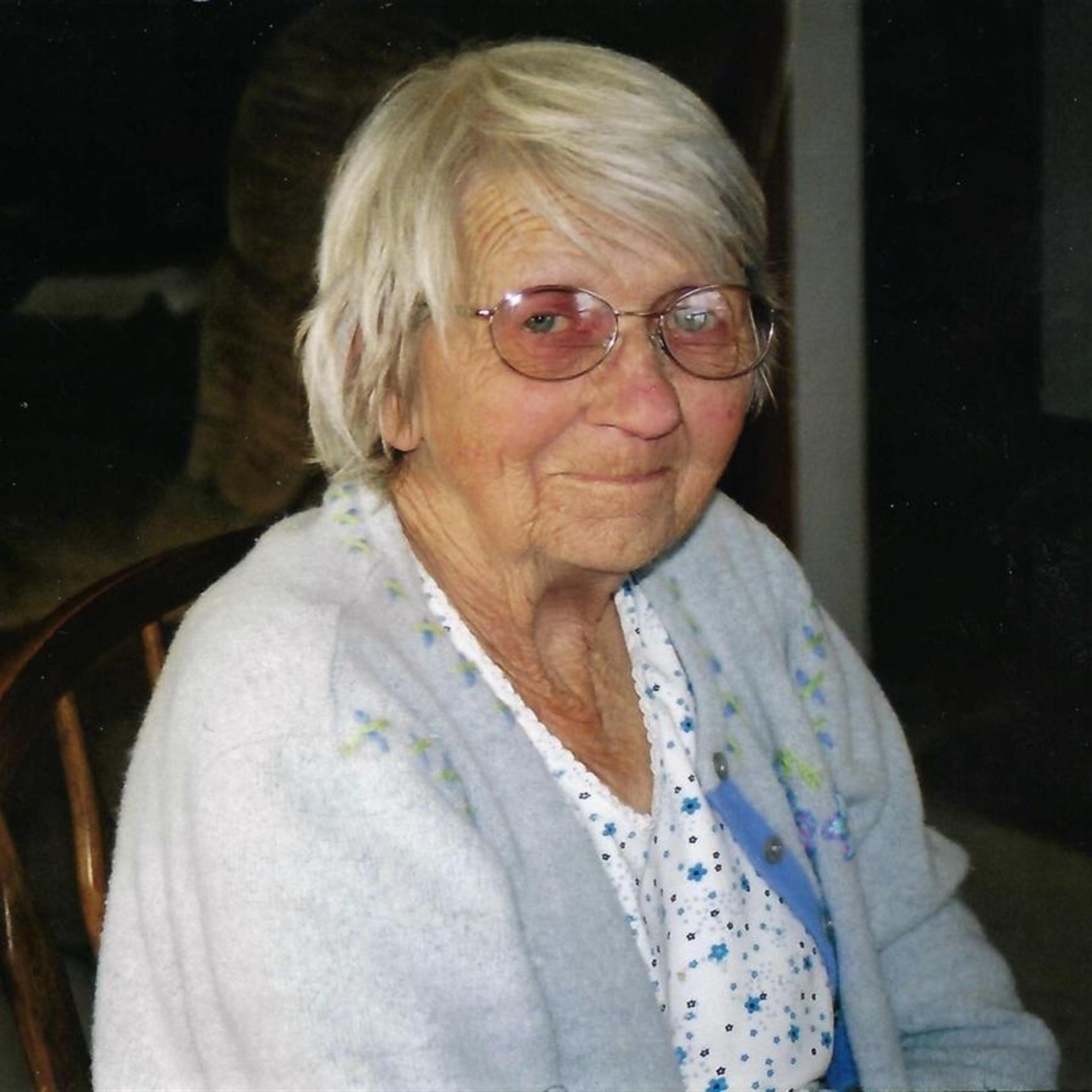 Maxine Thelma Lewis