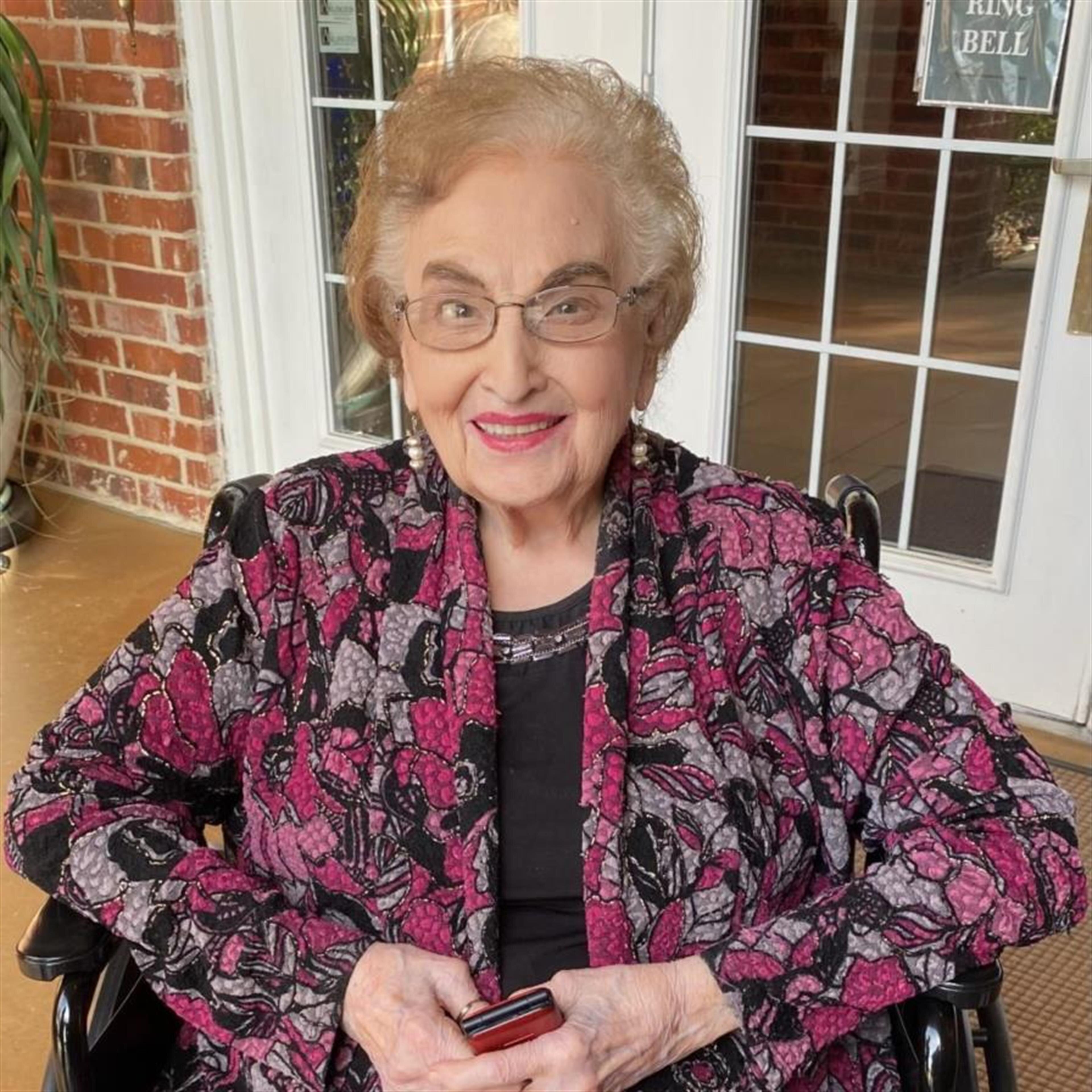 Emma Lou Steel