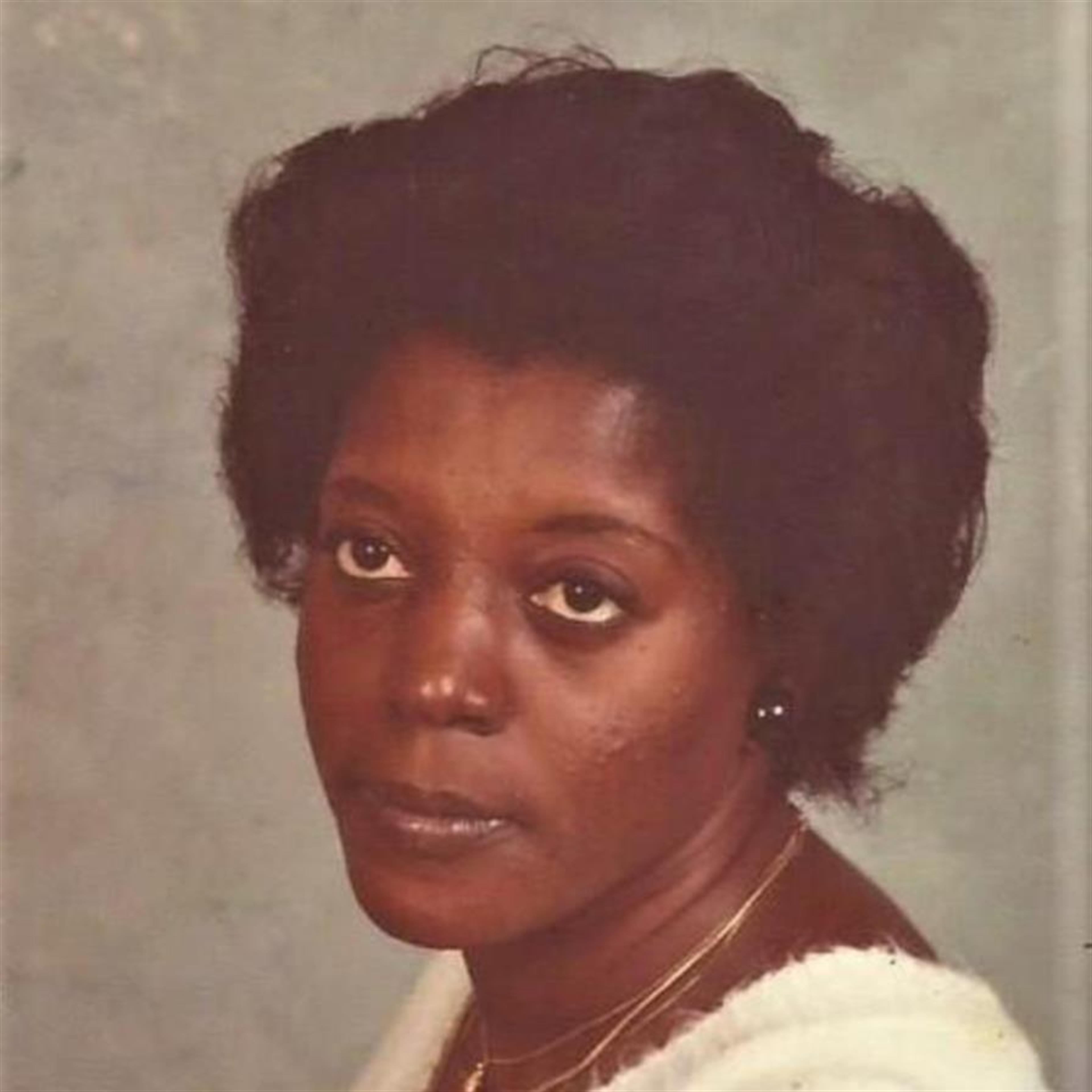 Ms. Glenda Rowe Farrell