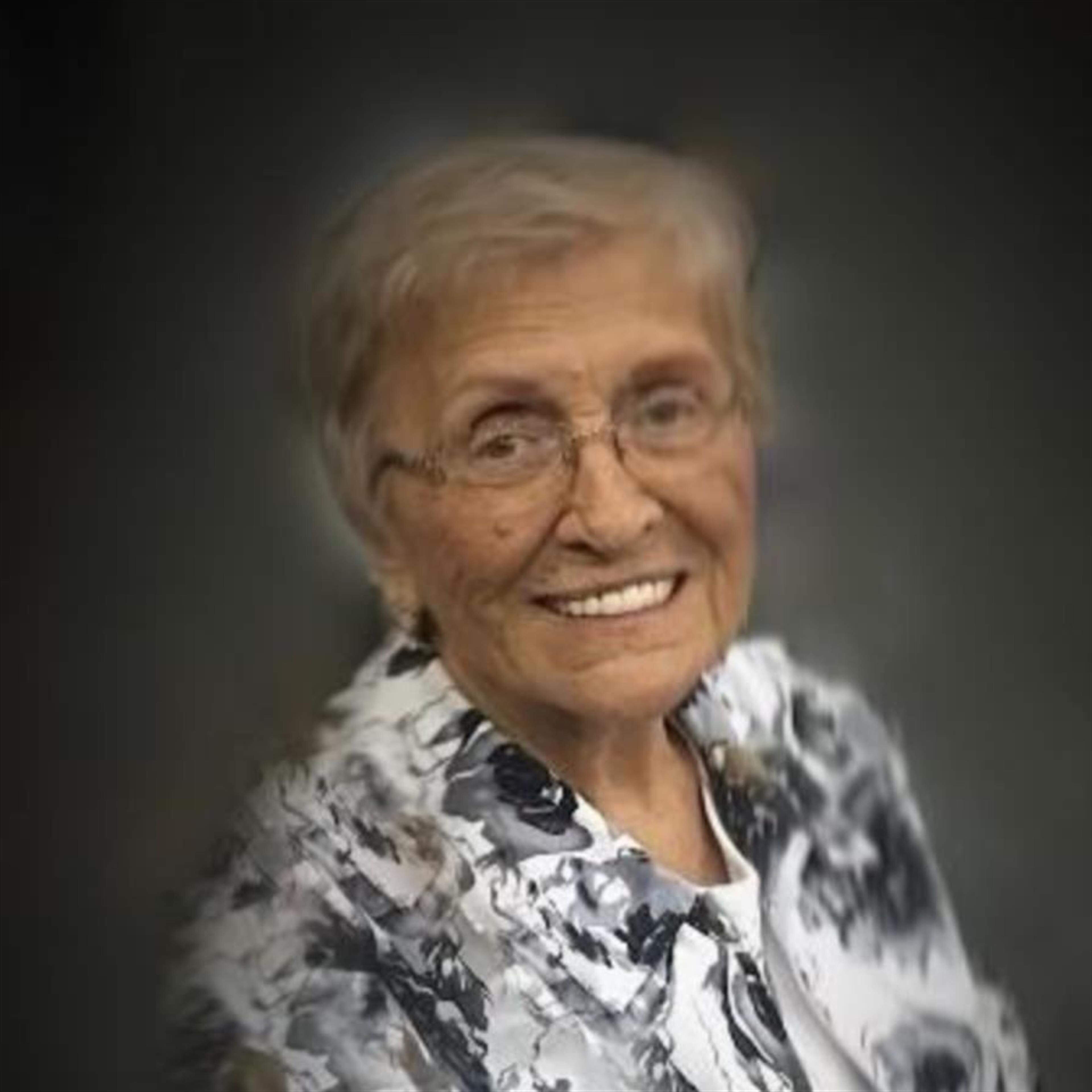 Julia Joyce Gladis