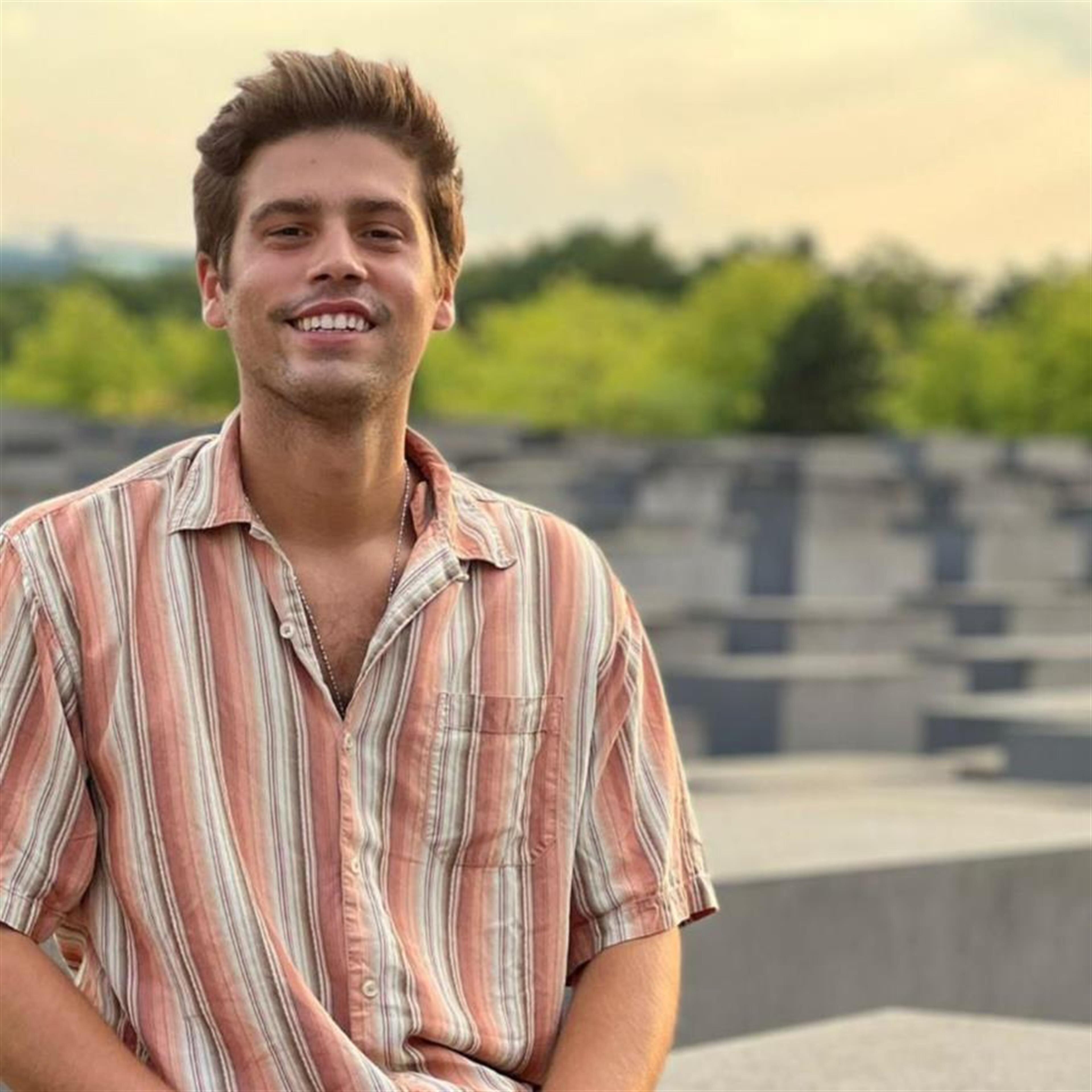 Roberto "Robbie" Kupps