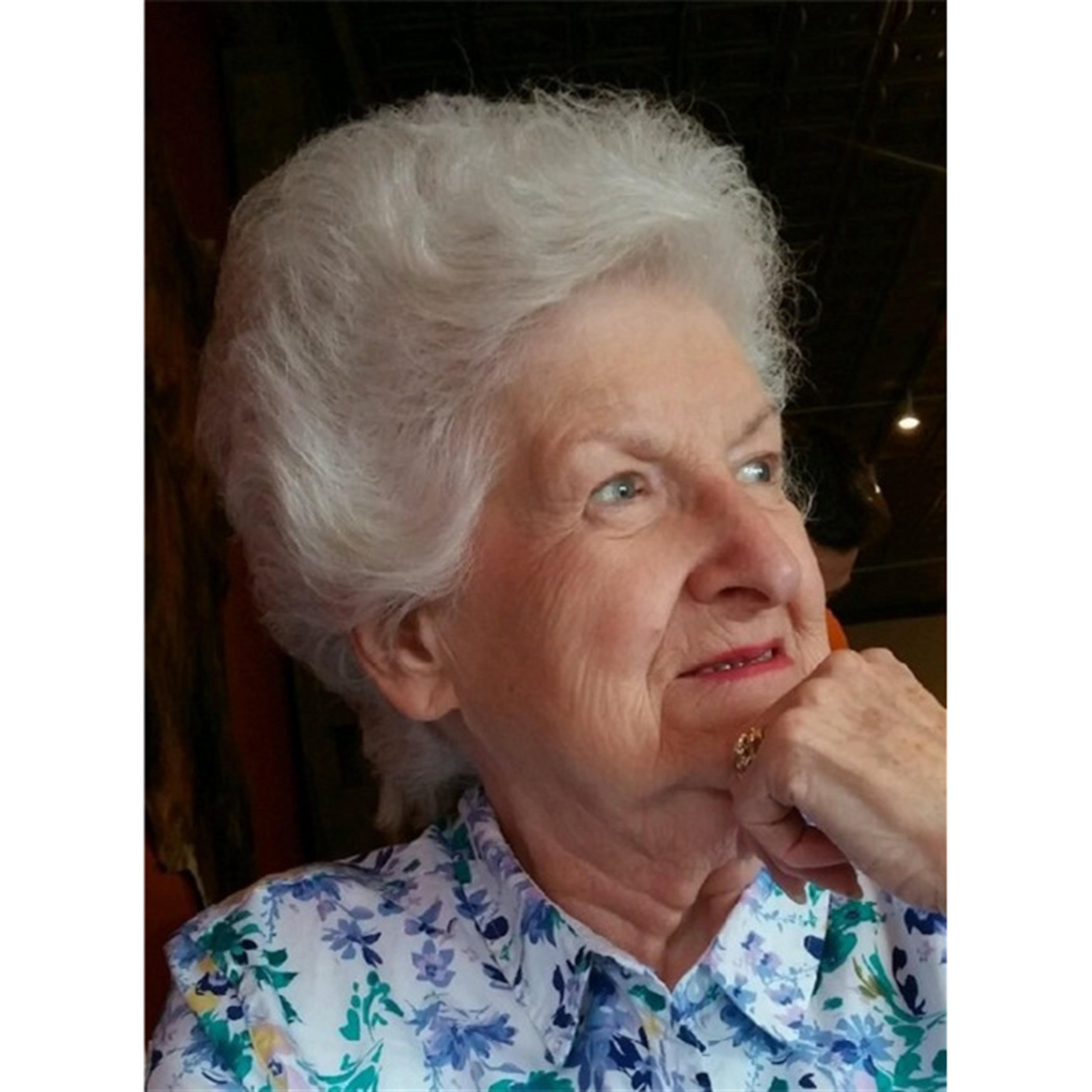 Doris M. Summers' obituary picture