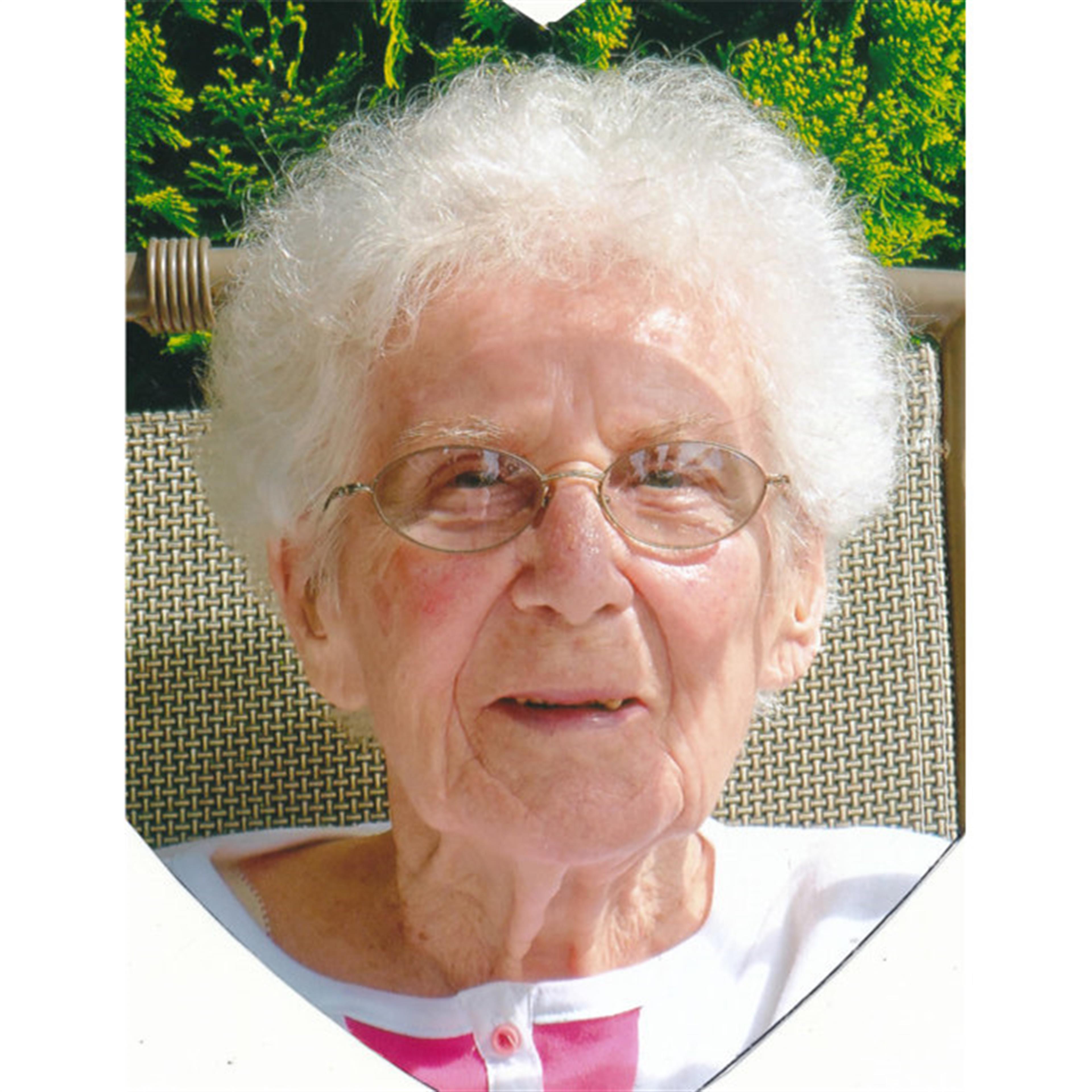 Elizabeth J. Carpenter