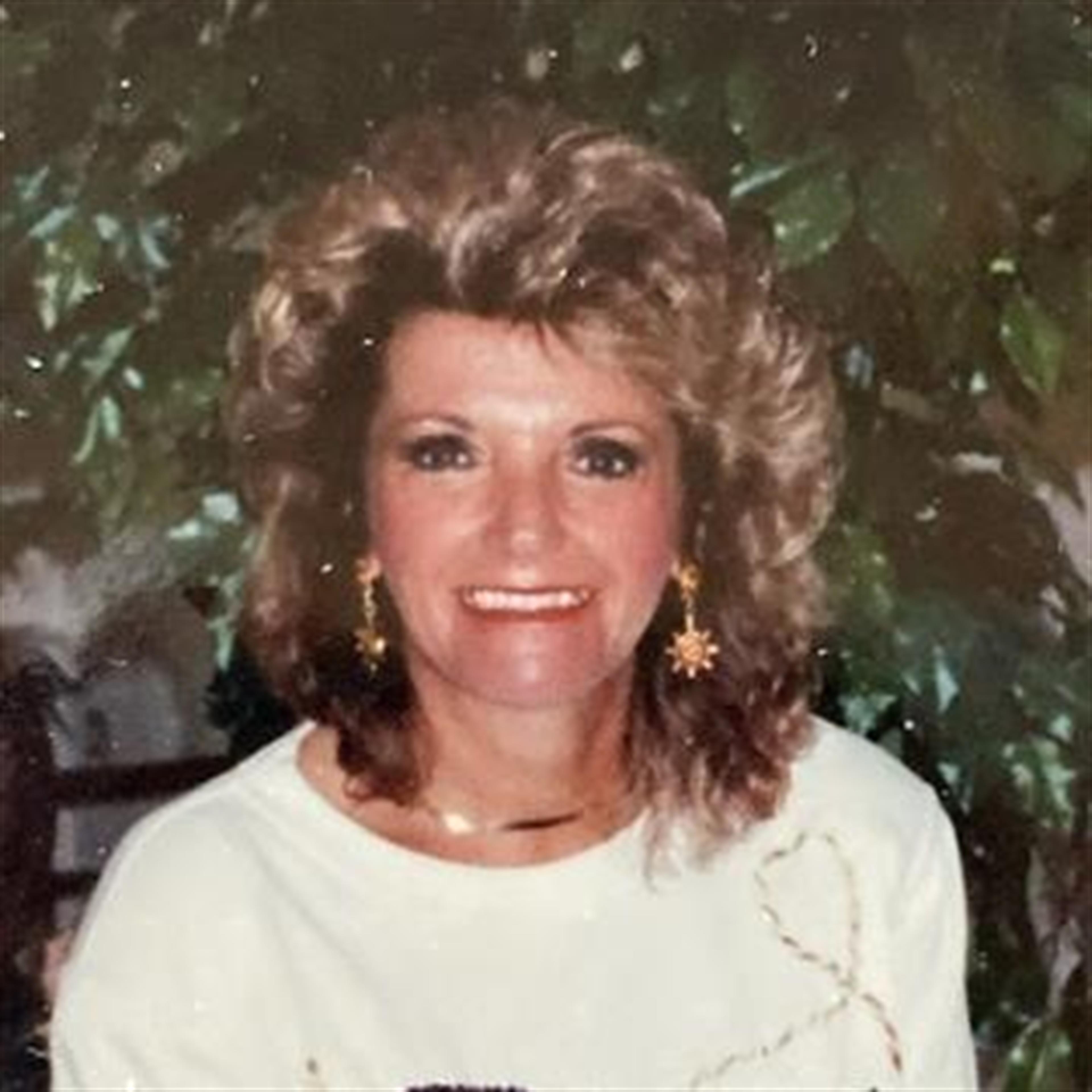 Sandra "Sandy" Lorenz's obituary picture
