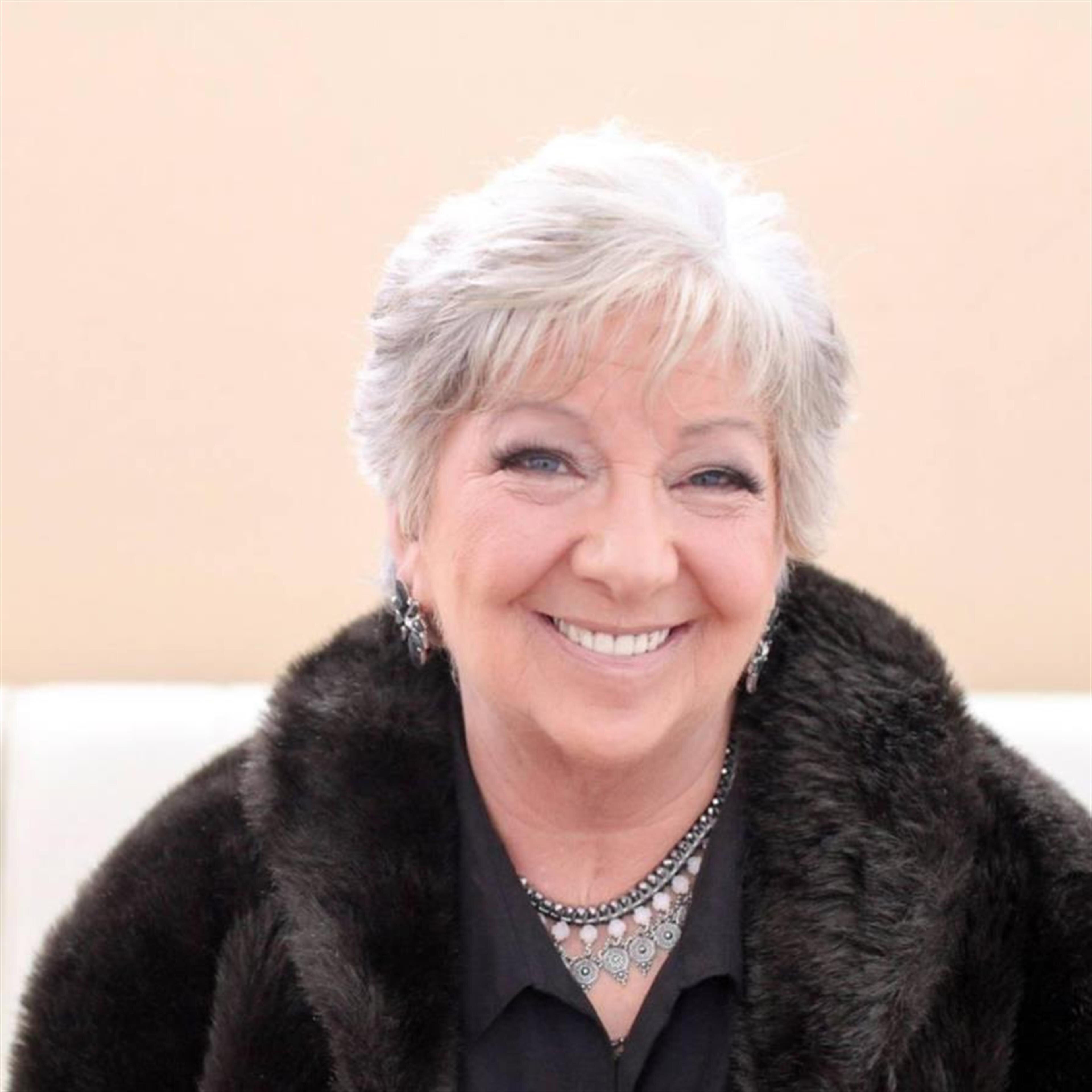 Vera Lee Wrinkle (Lebanon)
