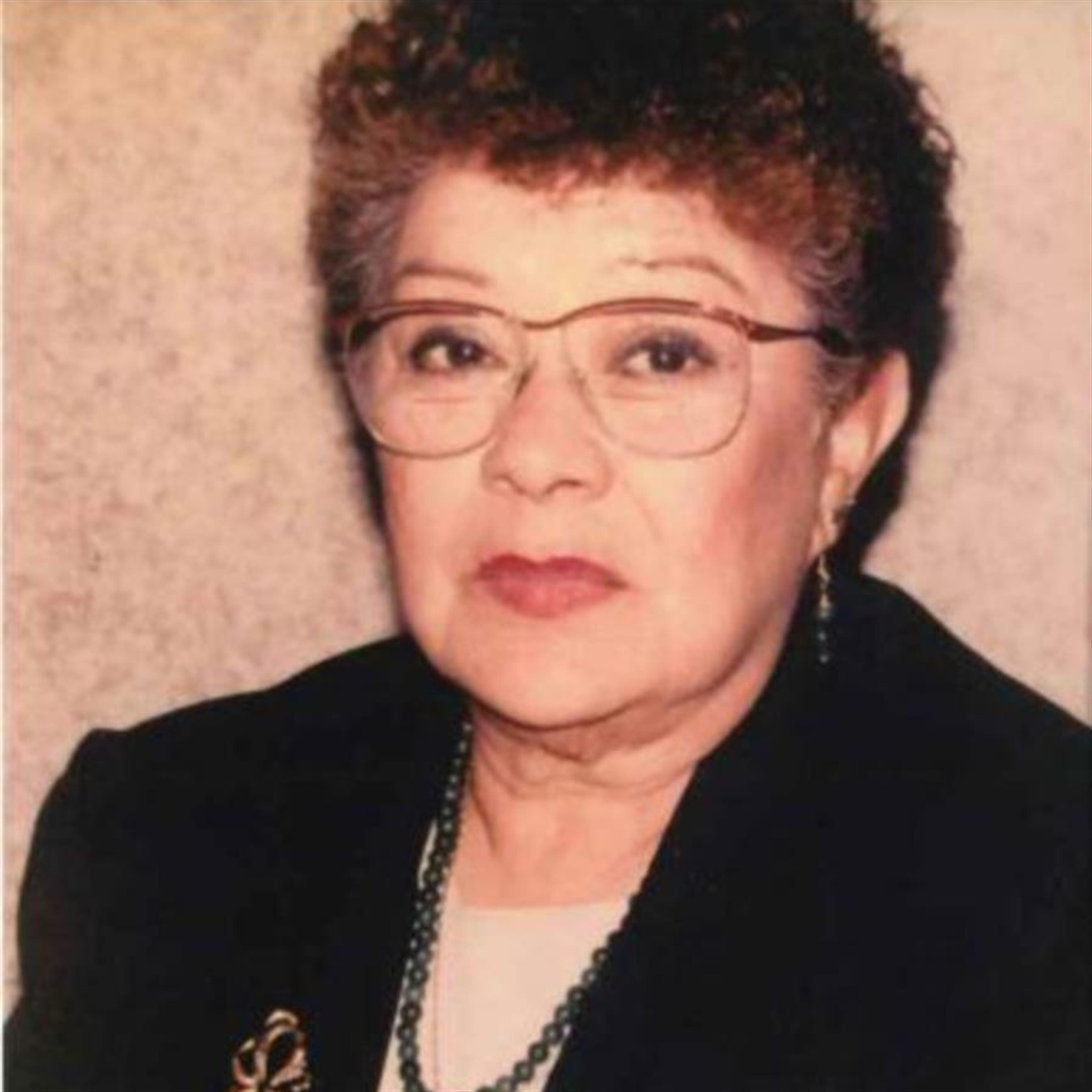 Helen Cabada