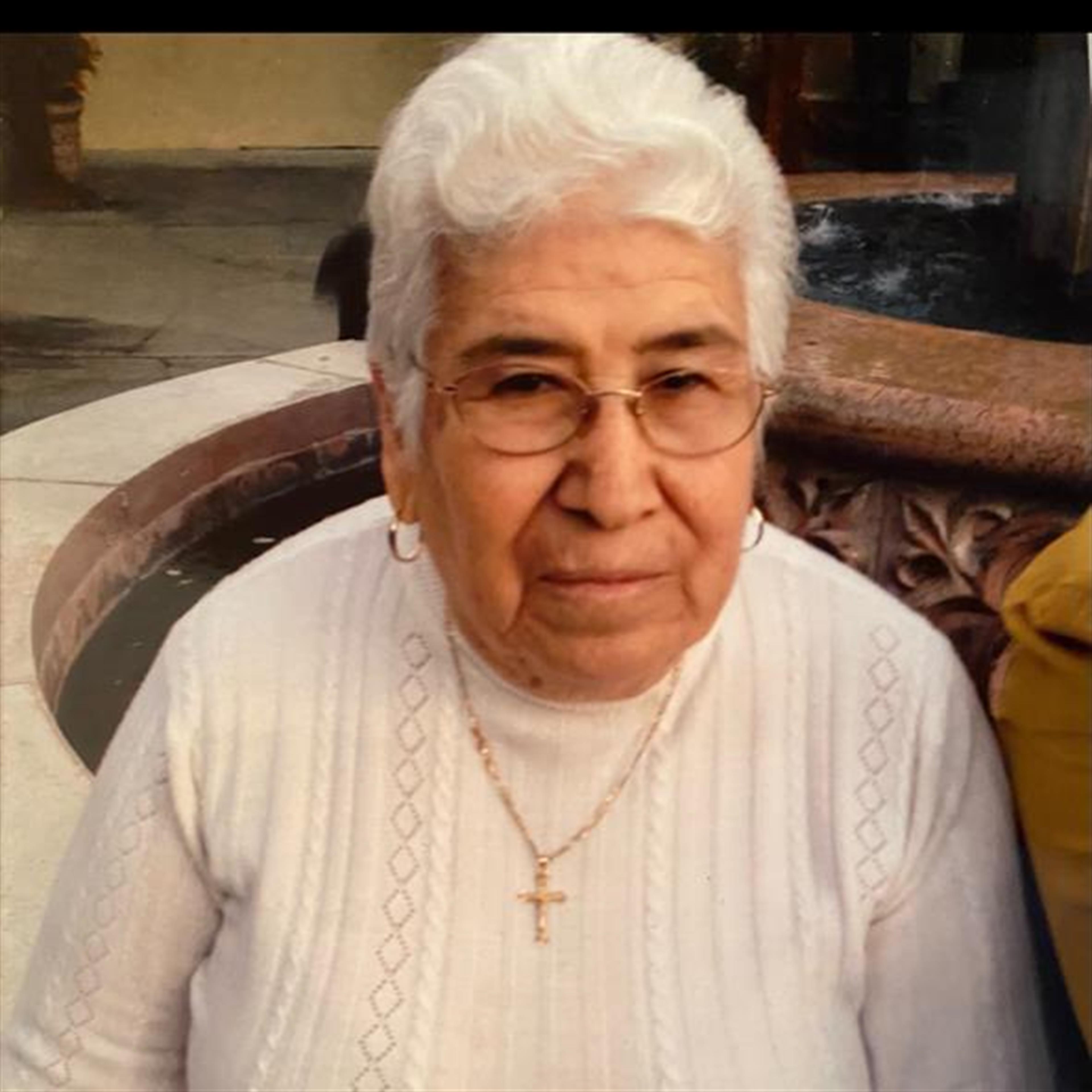 Carlota M Martinez