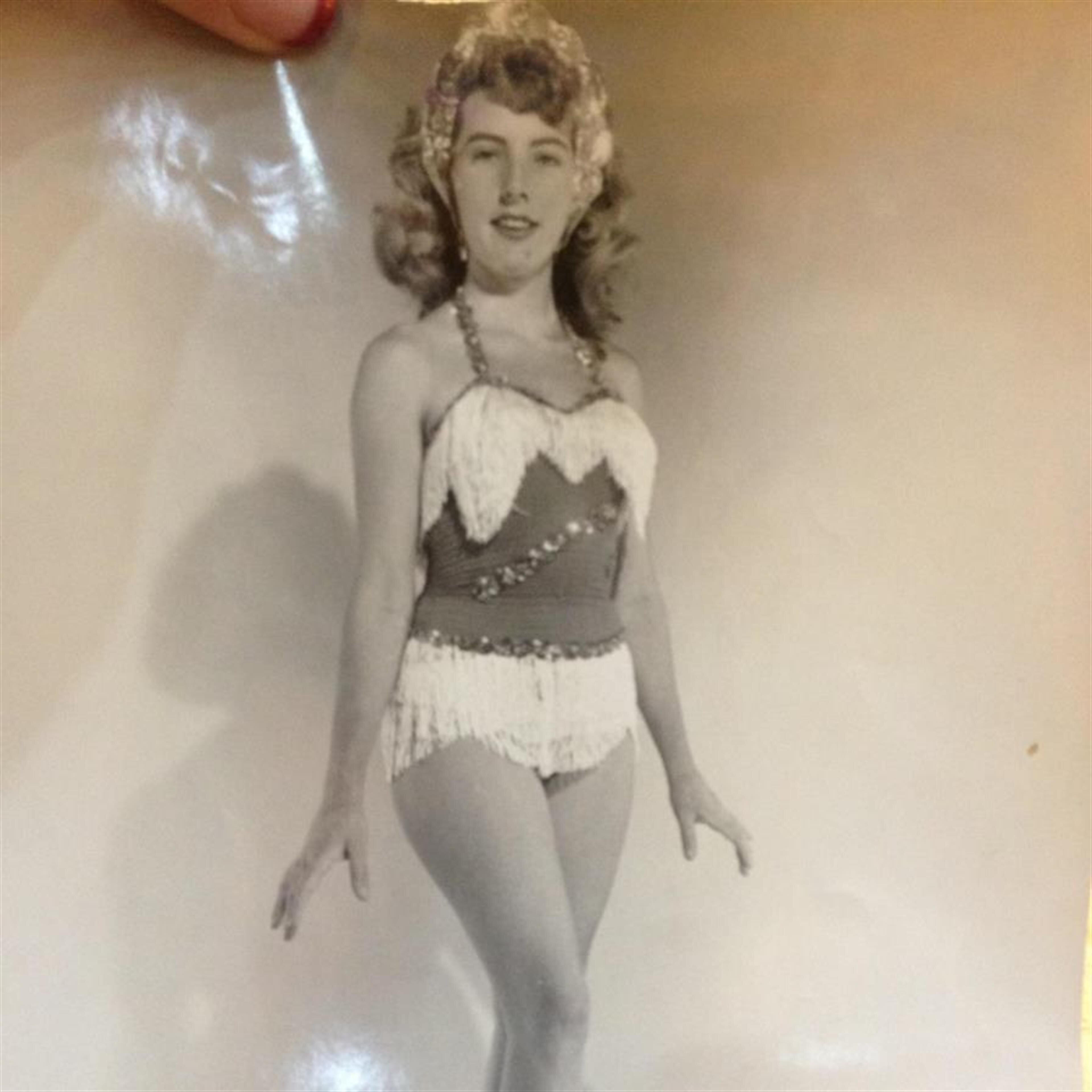 Betty J Sears