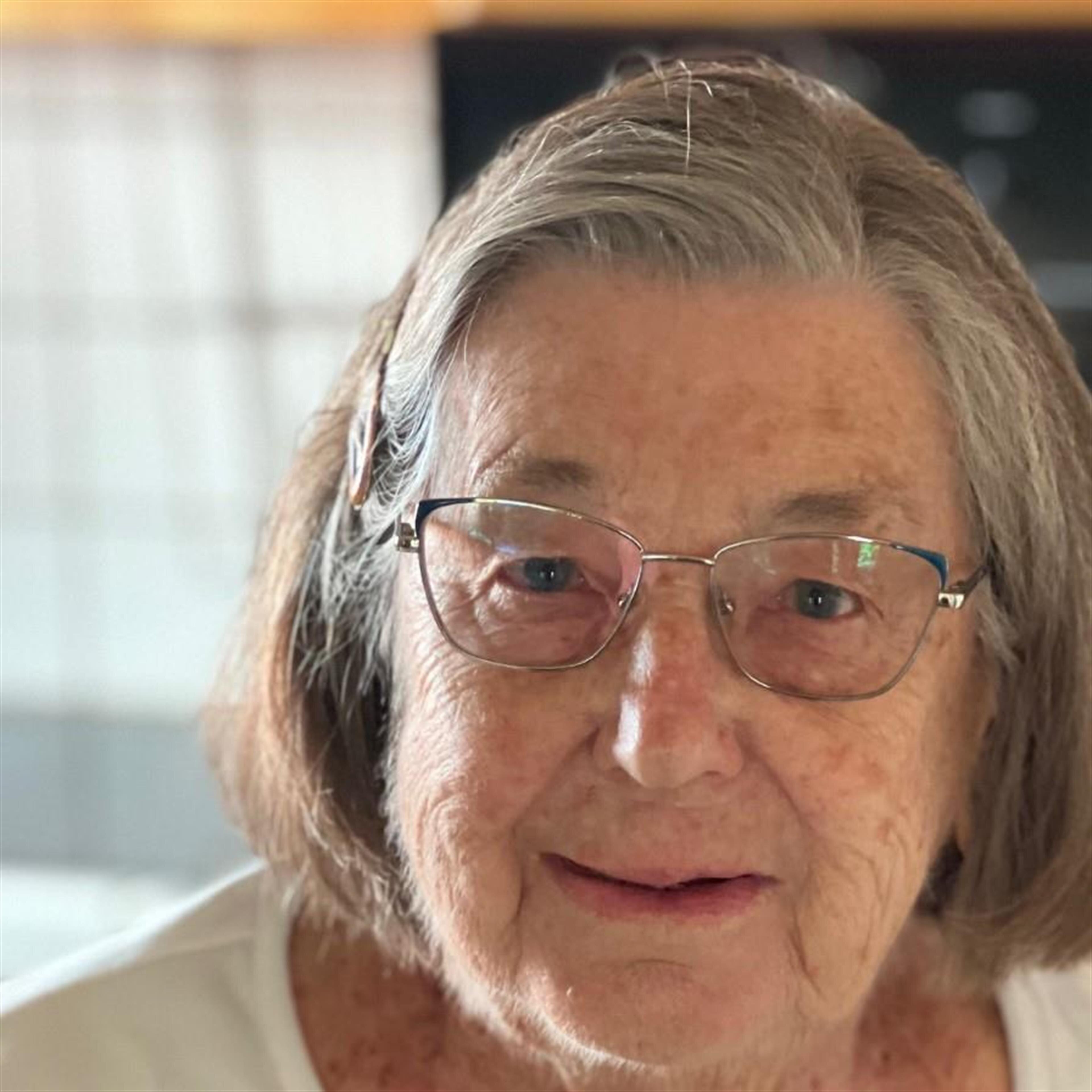Carol Joan Cruzen