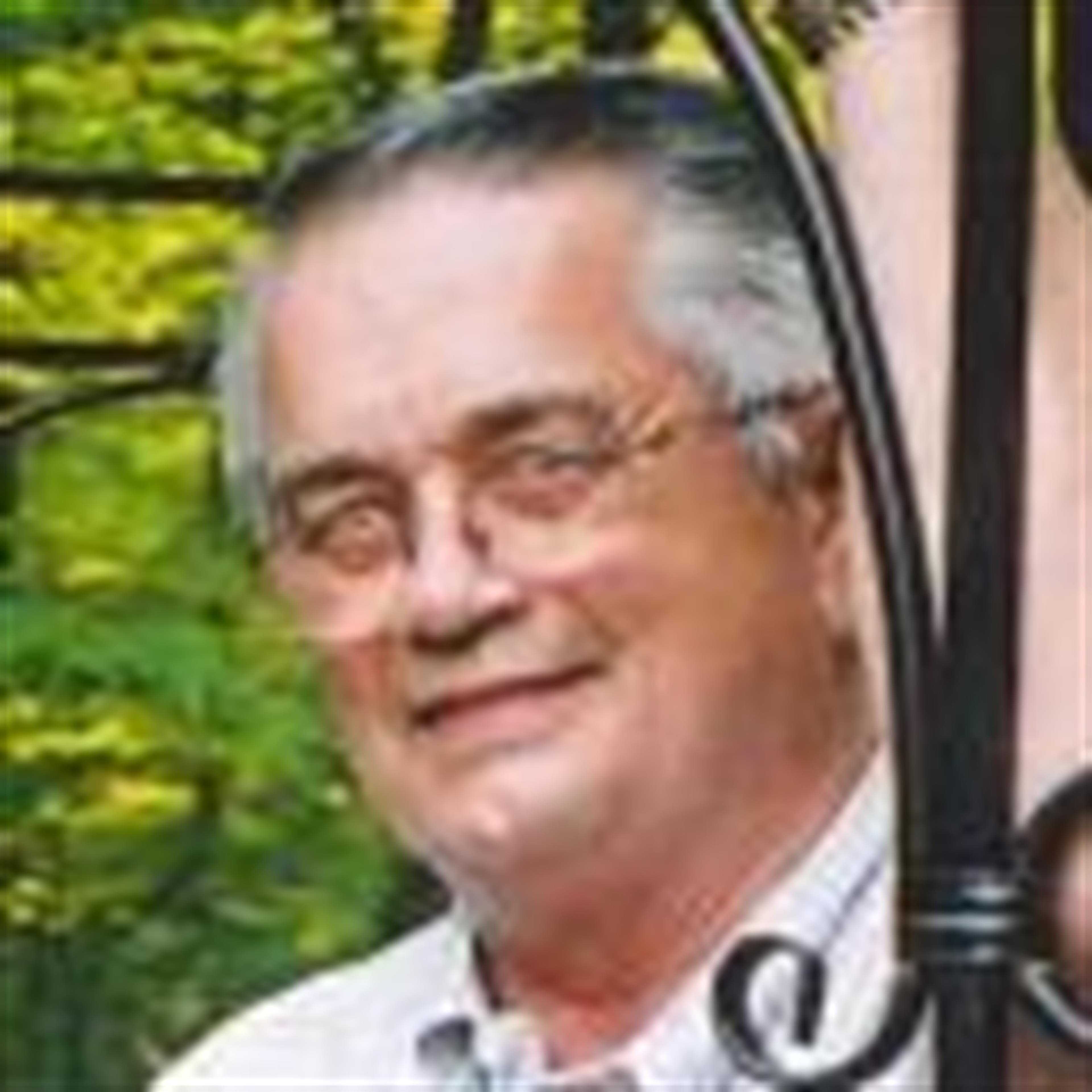 Robert W. DeShields