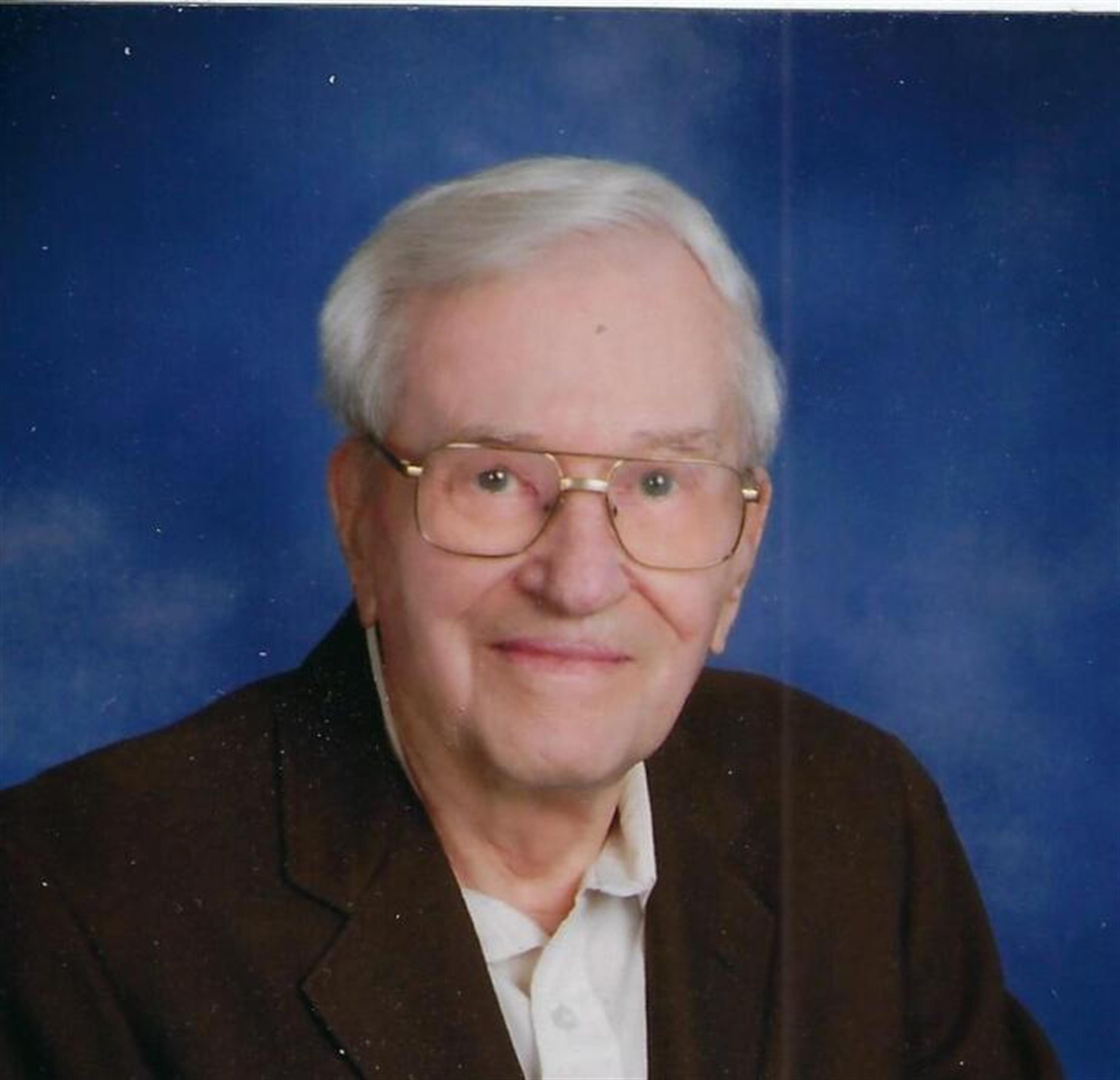 Einar P Kropp