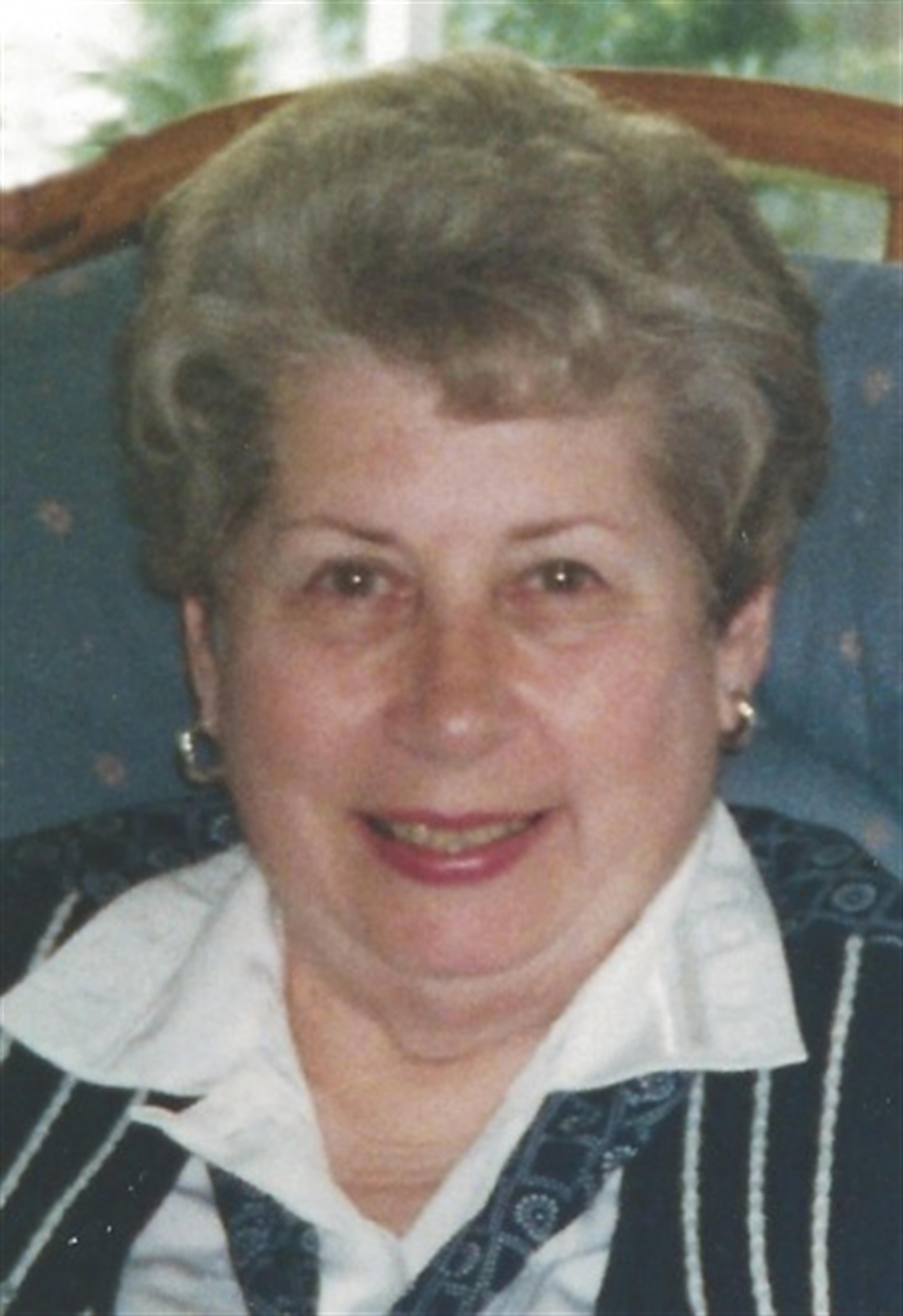 Esther Wolff