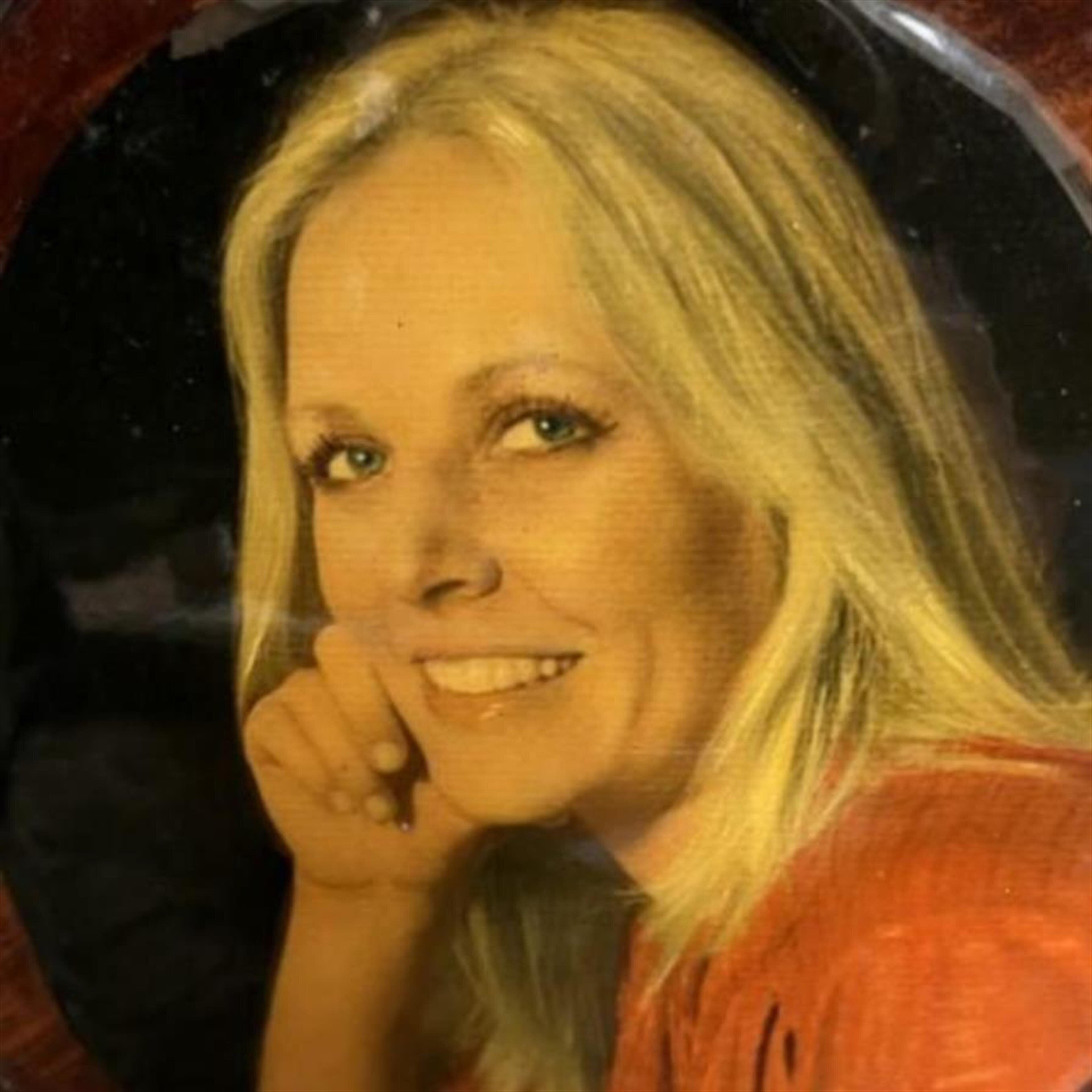 Tracey Leigh Robbins