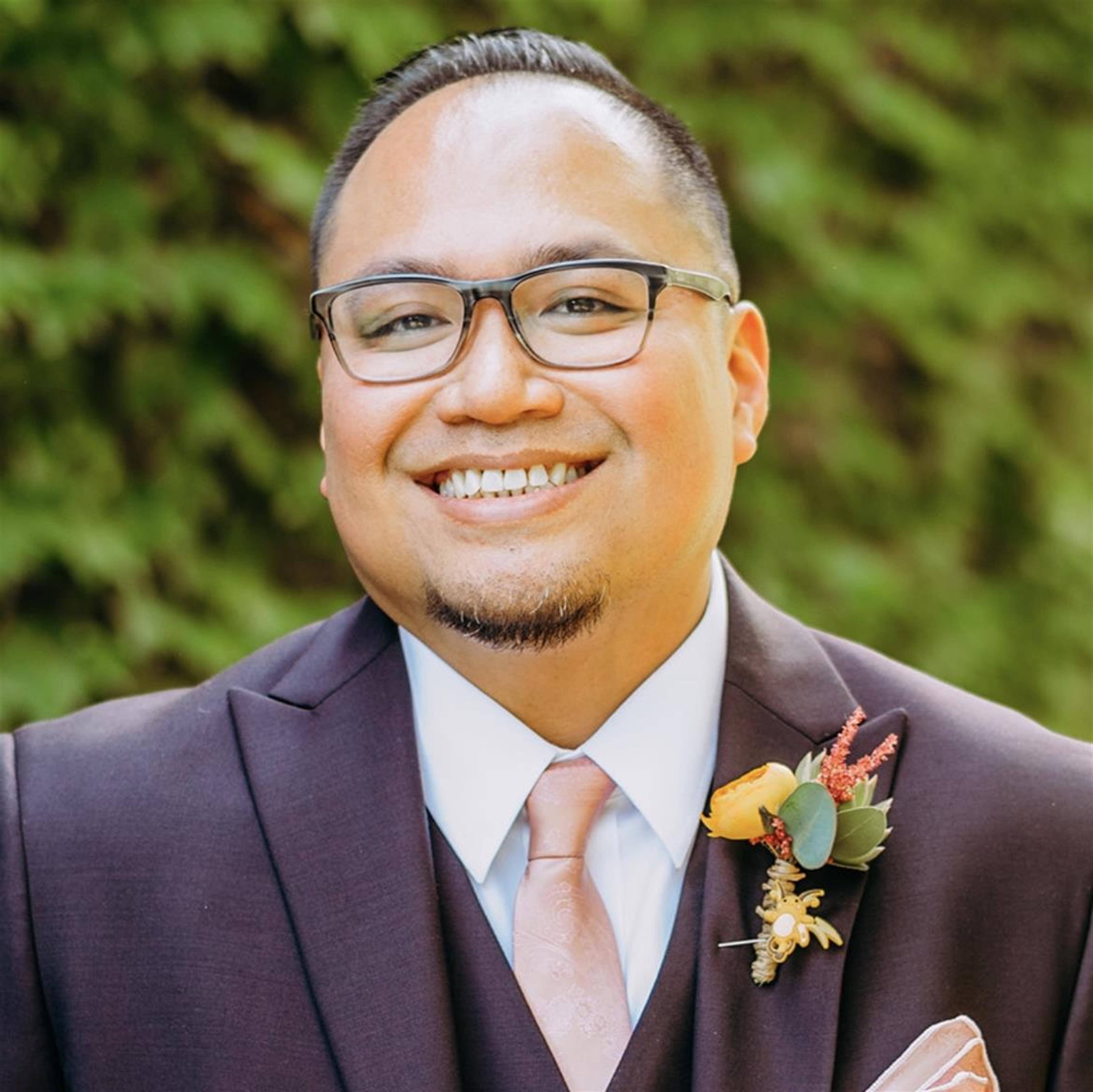 Earl Wilson Pronto Ugalde