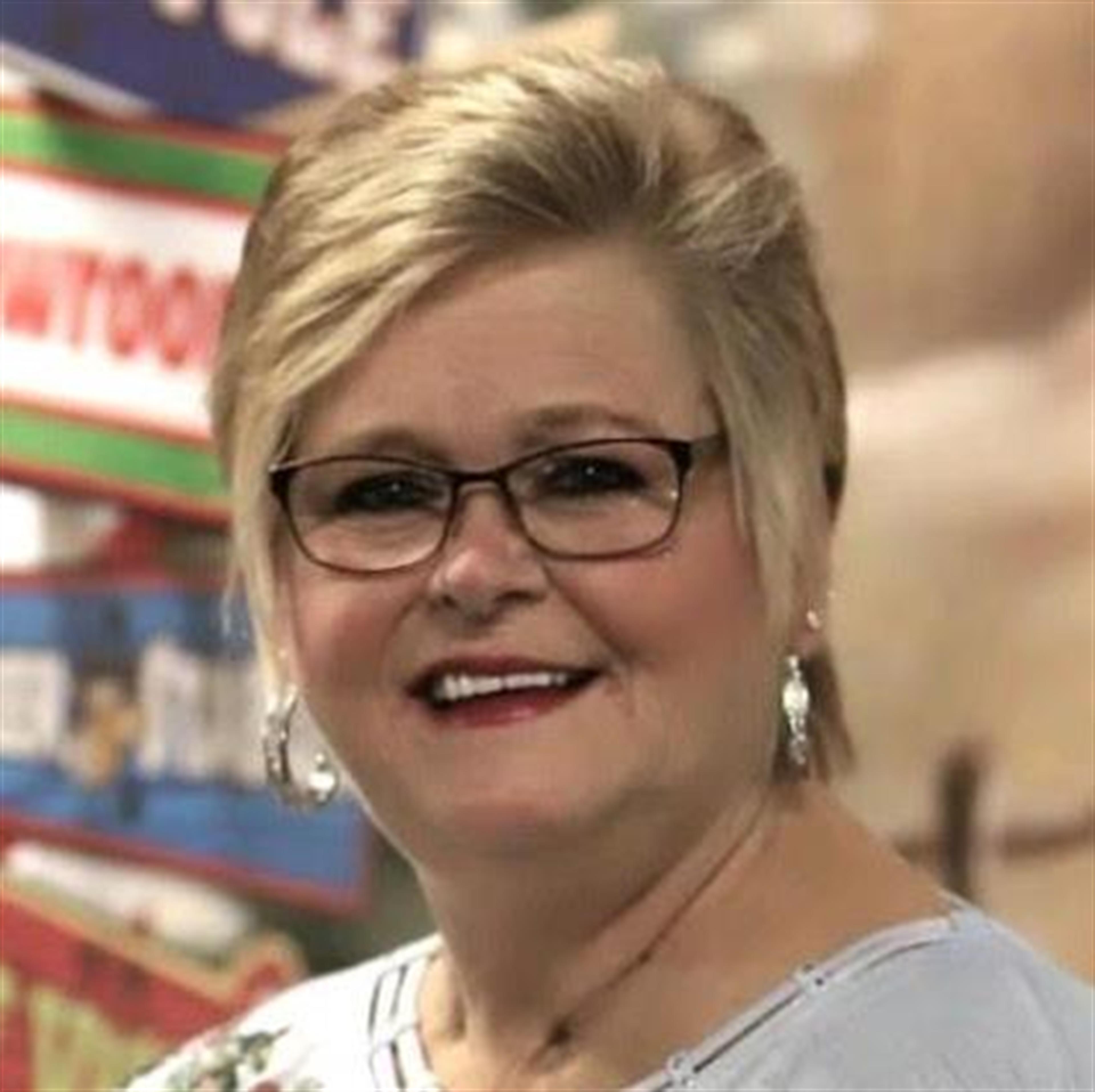 Victoria "Lynn" Bowyer